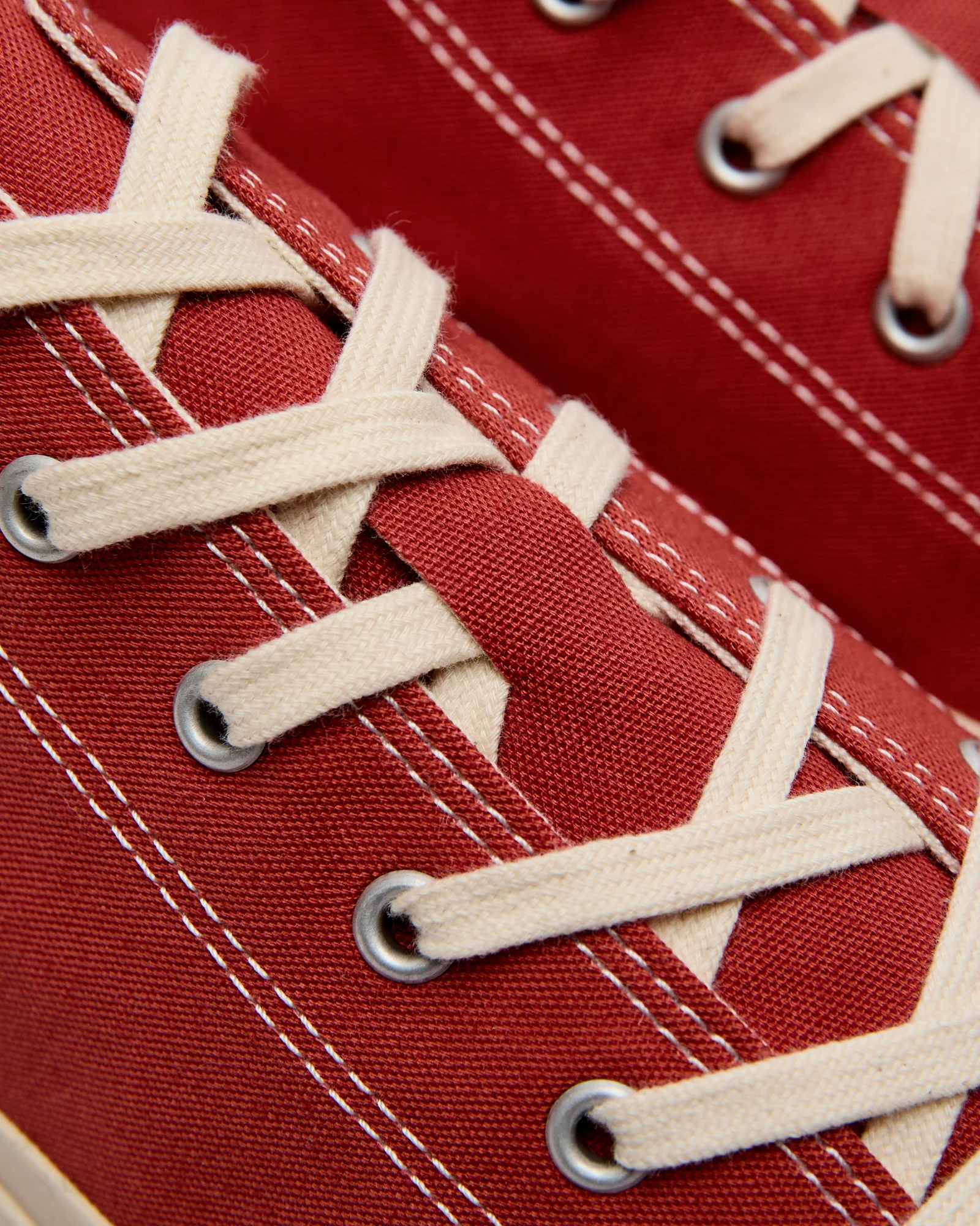 01JP Low Top Sneaker in Red - Image 8