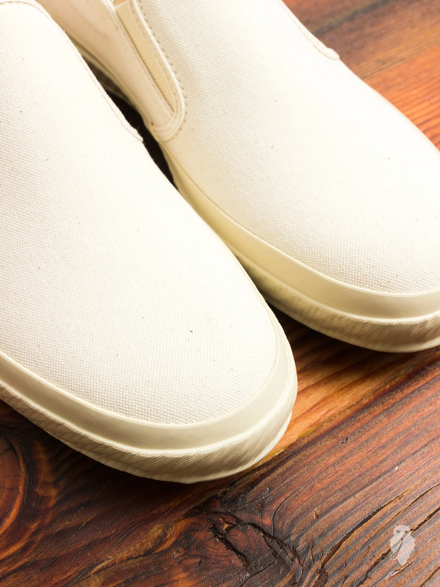 02JP Slip-On Sneaker in White - Image 3