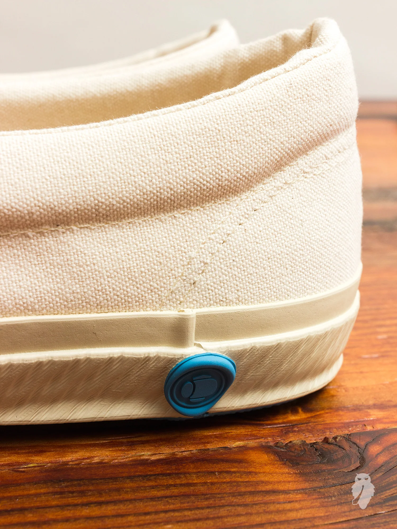 02JP Slip-On Sneaker in White - Image 5
