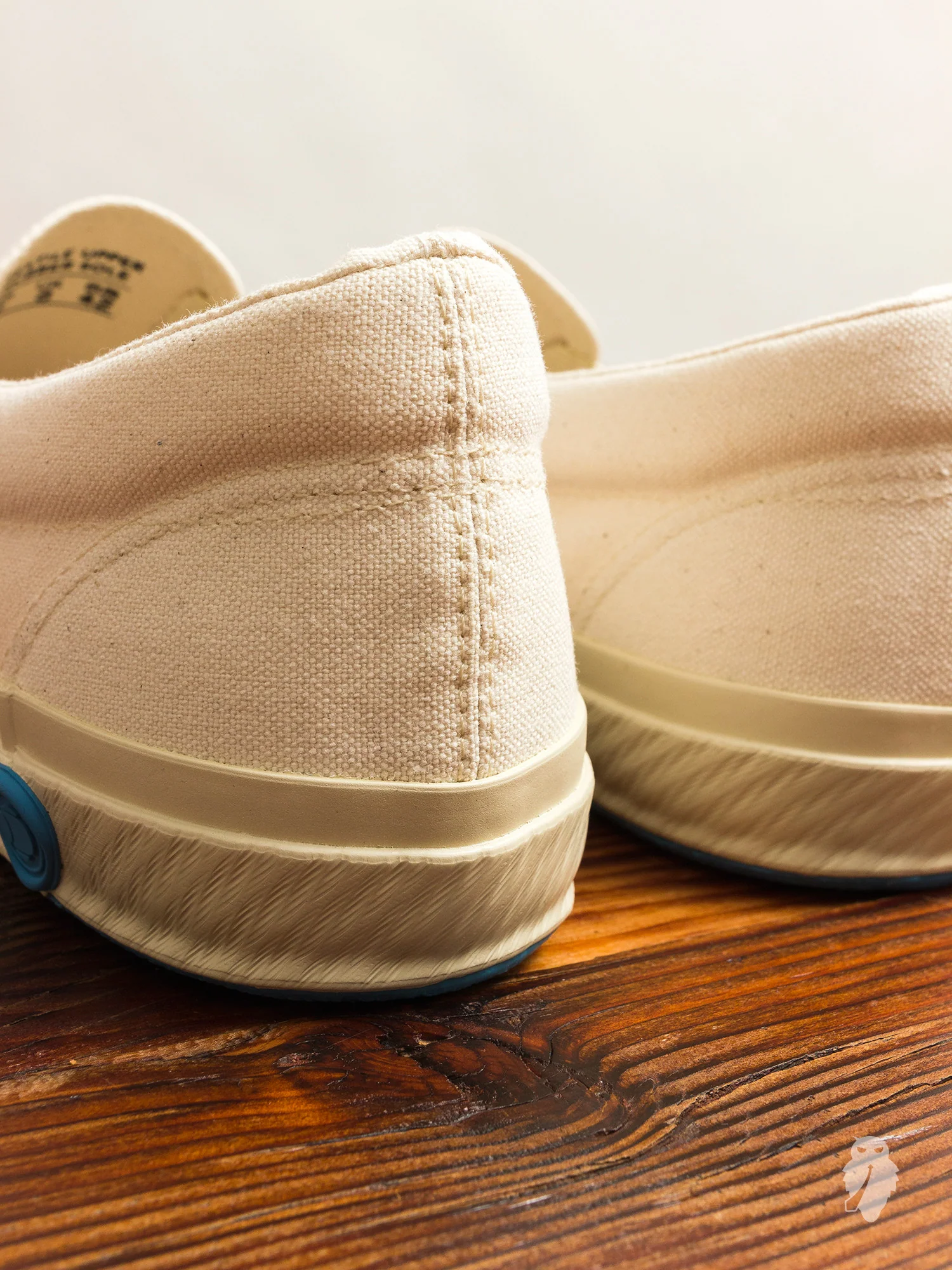 02JP Slip-On Sneaker in White - Image 6