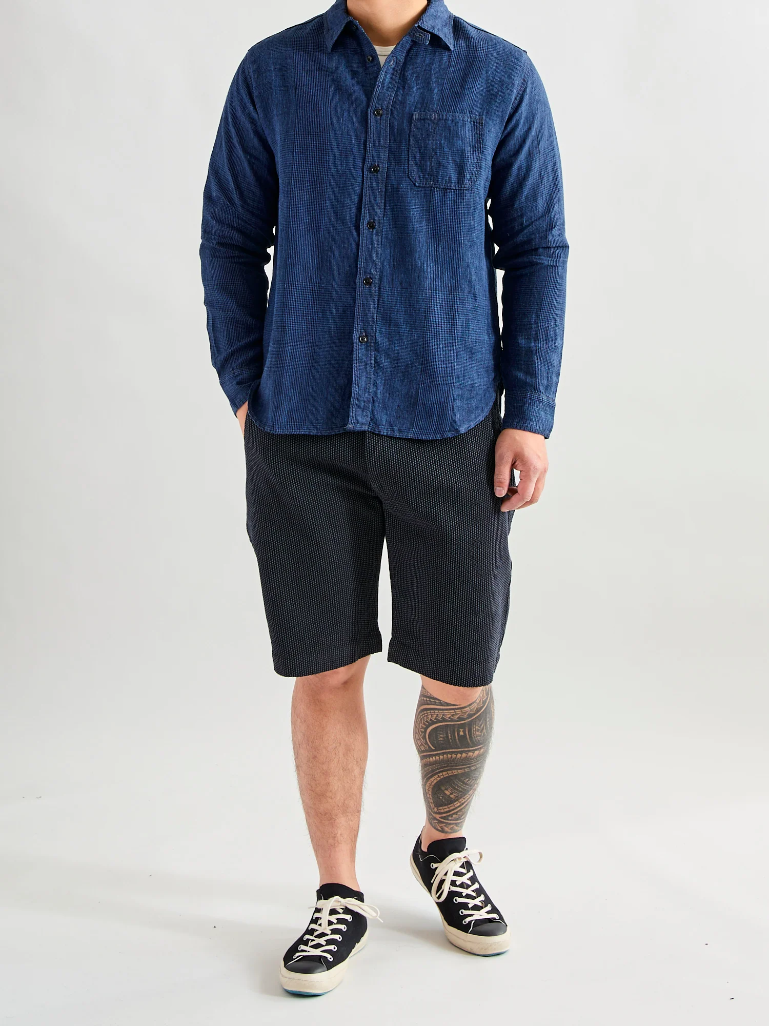100WS Linen Workshirt in Indigo Check - Image 11