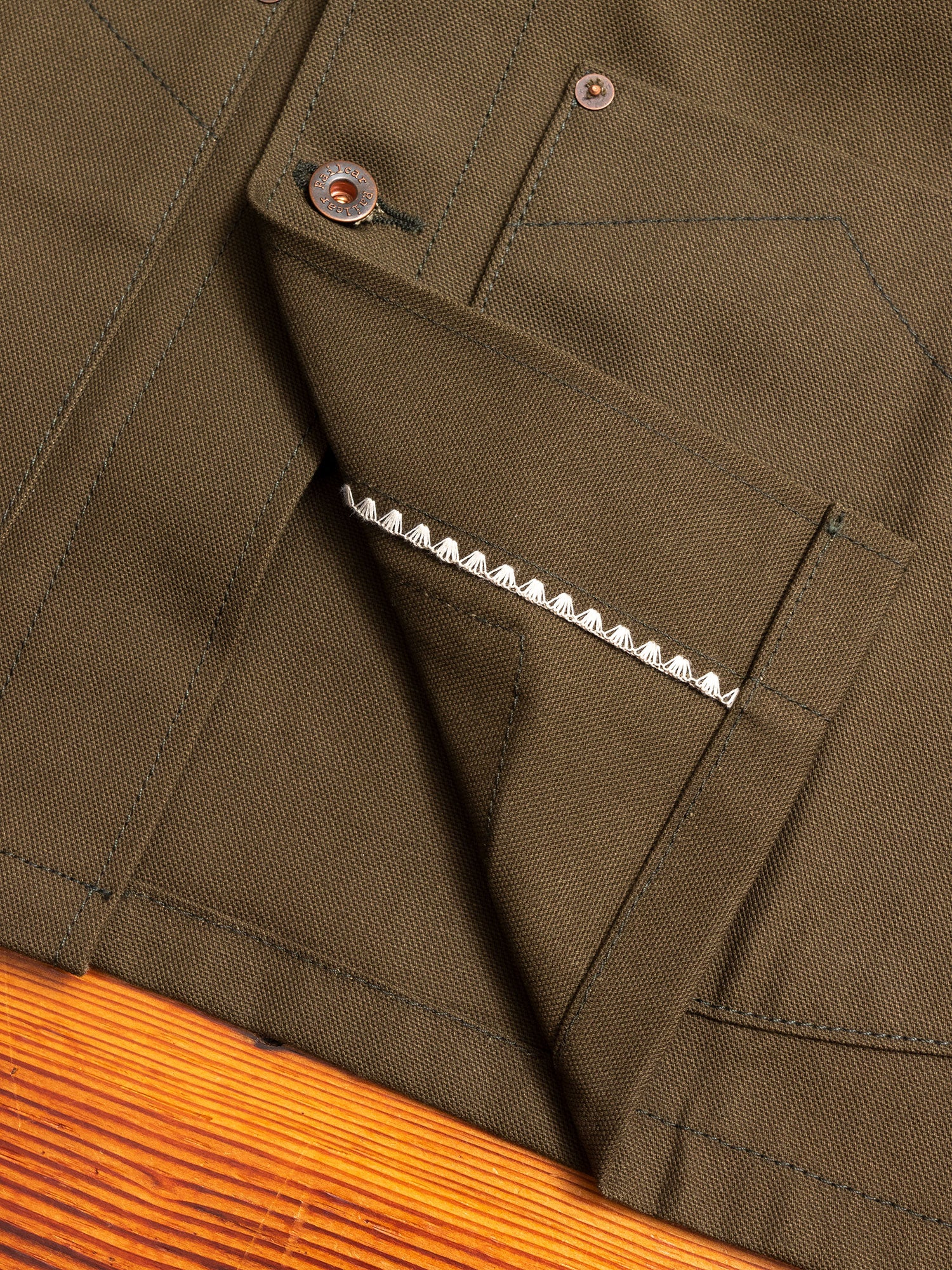 12oz Canvas Chore Coat in Seaweed - Image 9
