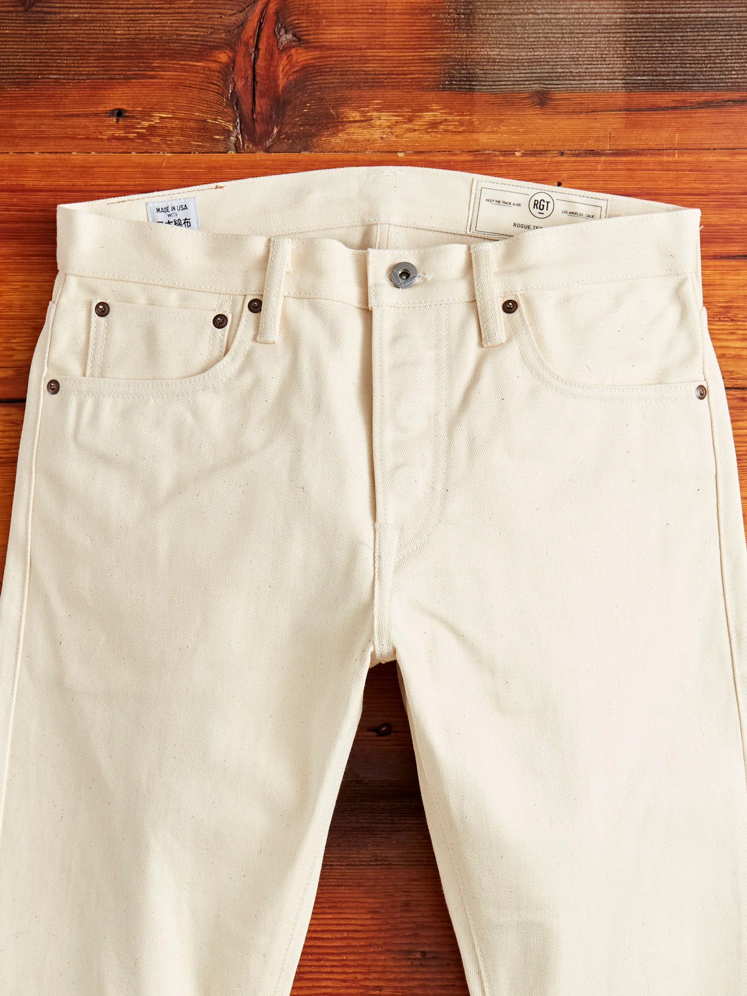 14oz Ecru Selvedge Denim in Silveridge - Image 4
