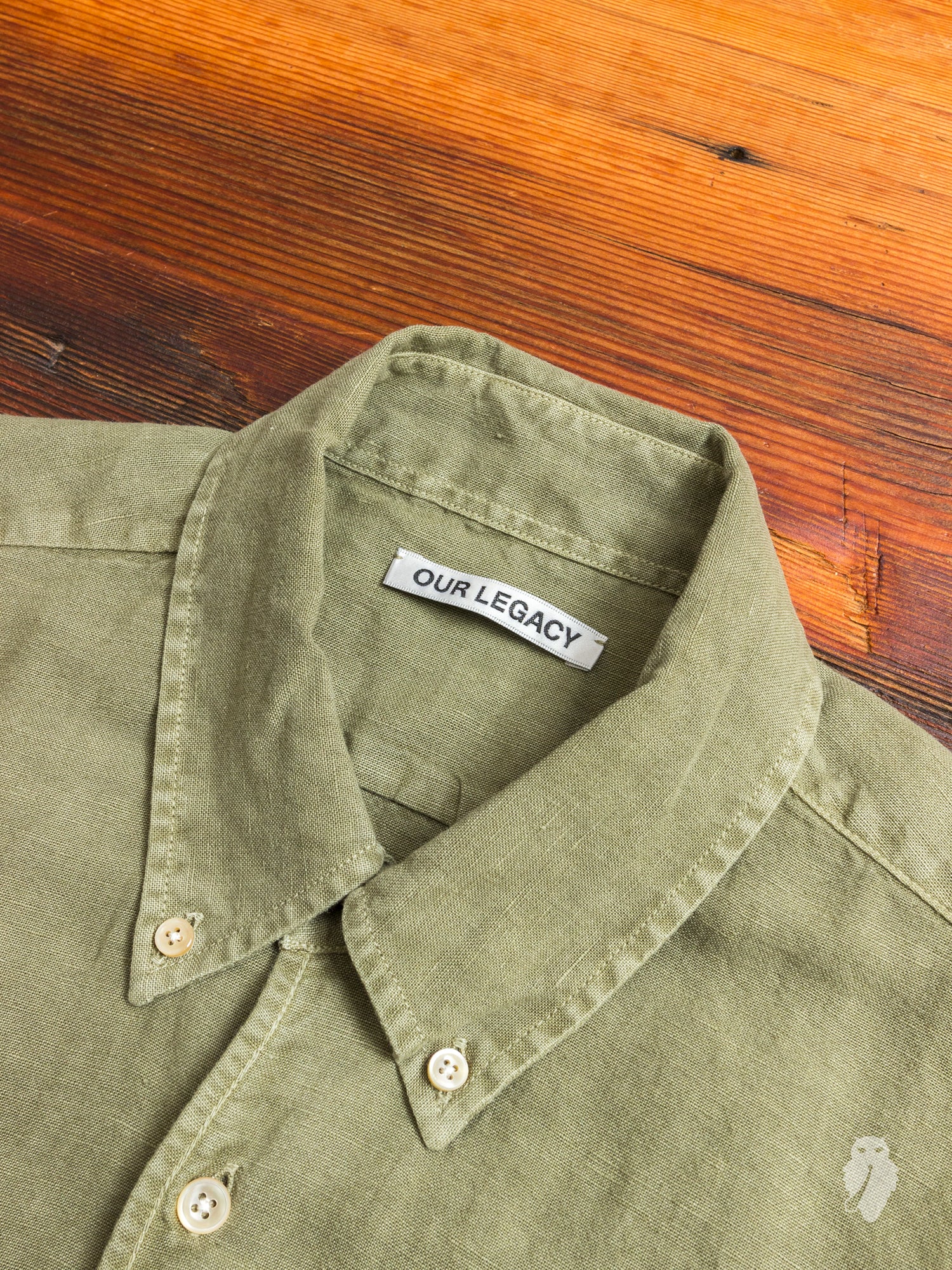 1950s Button Down Shirt in Olive Linen - Image 3