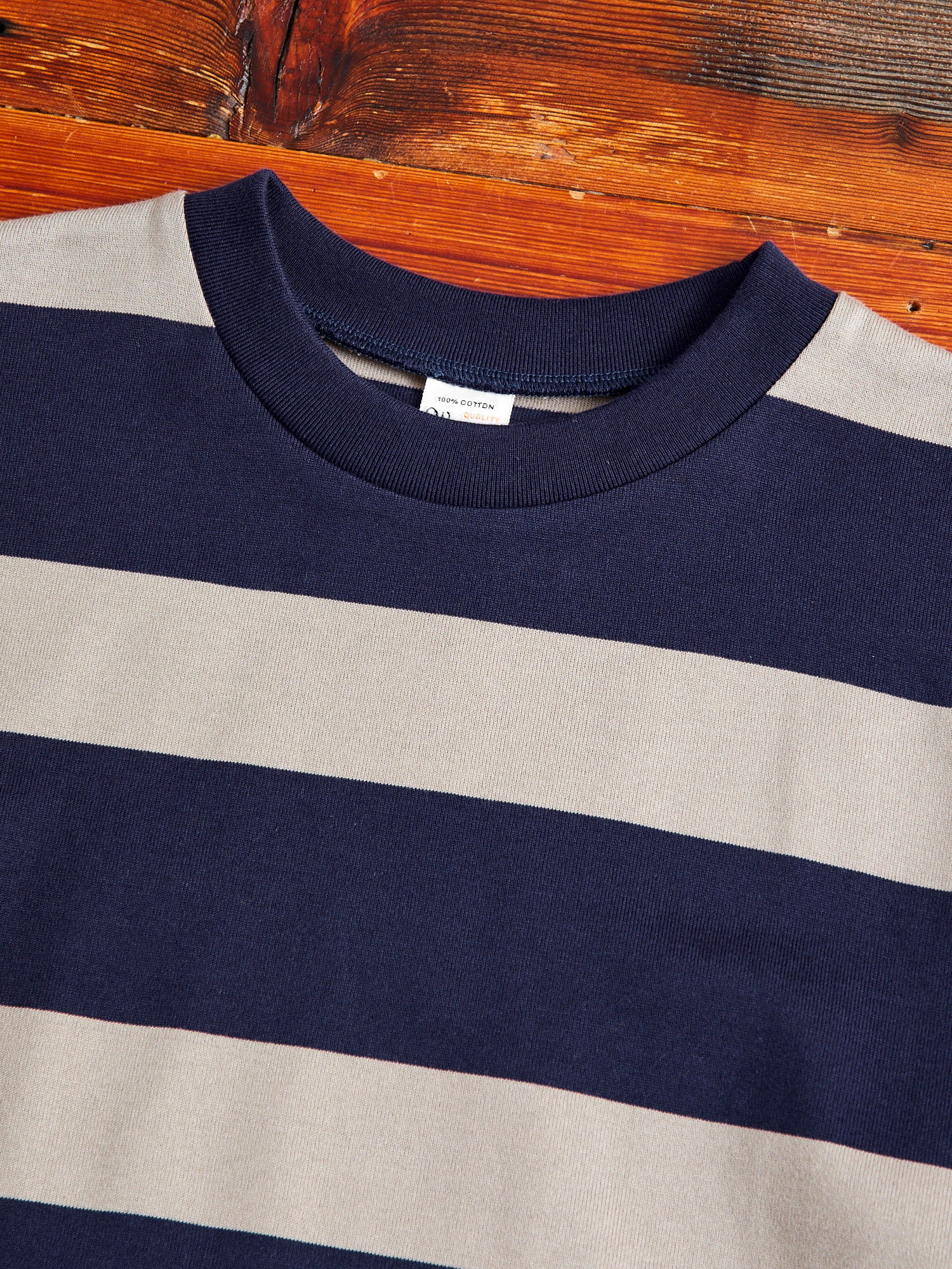 4089 Loopwheel Stripe Border Tee in Navy Grey - Image 3