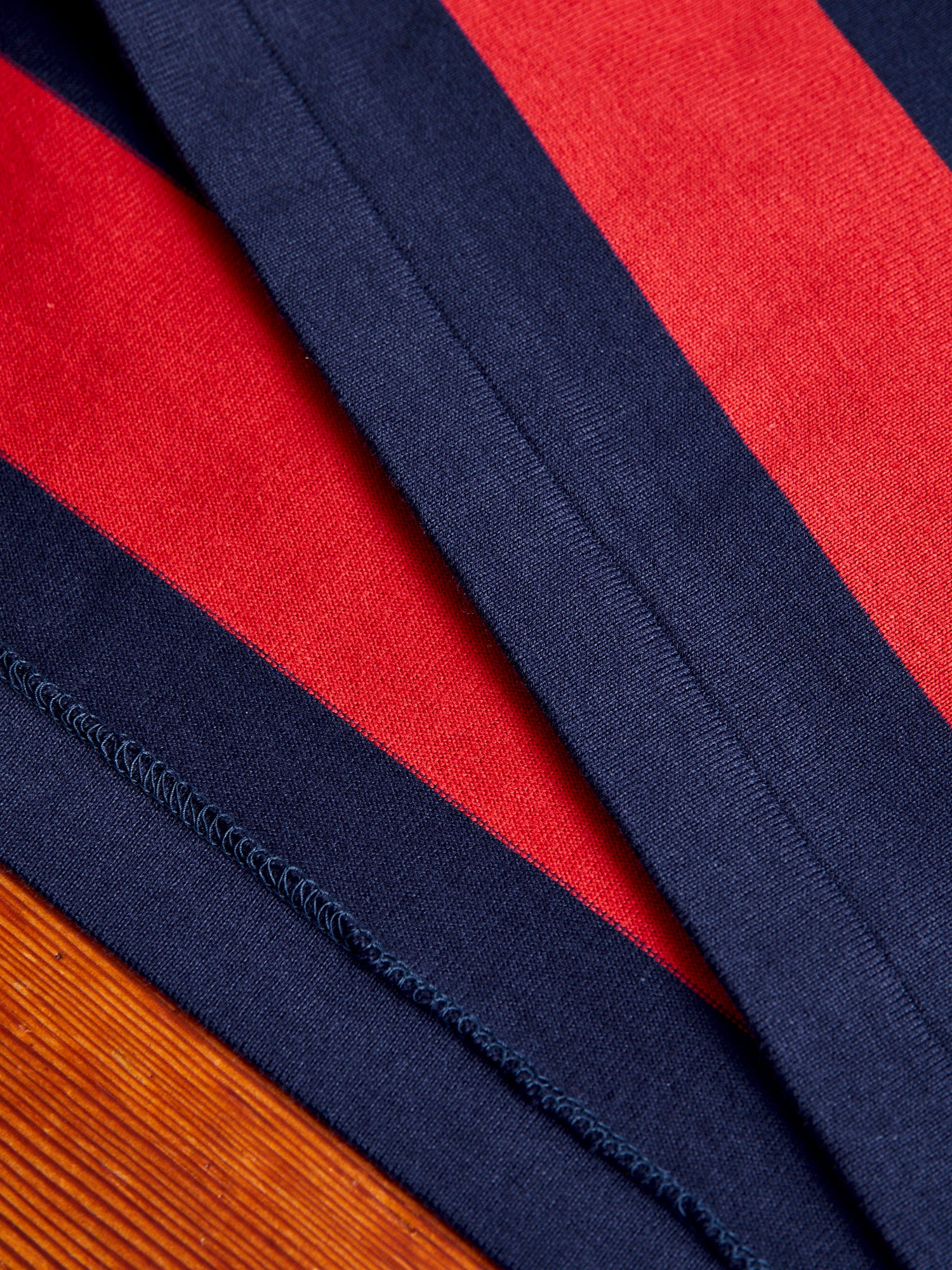 4089 Loopwheel Stripe Border Tee in Navy Red - Image 5