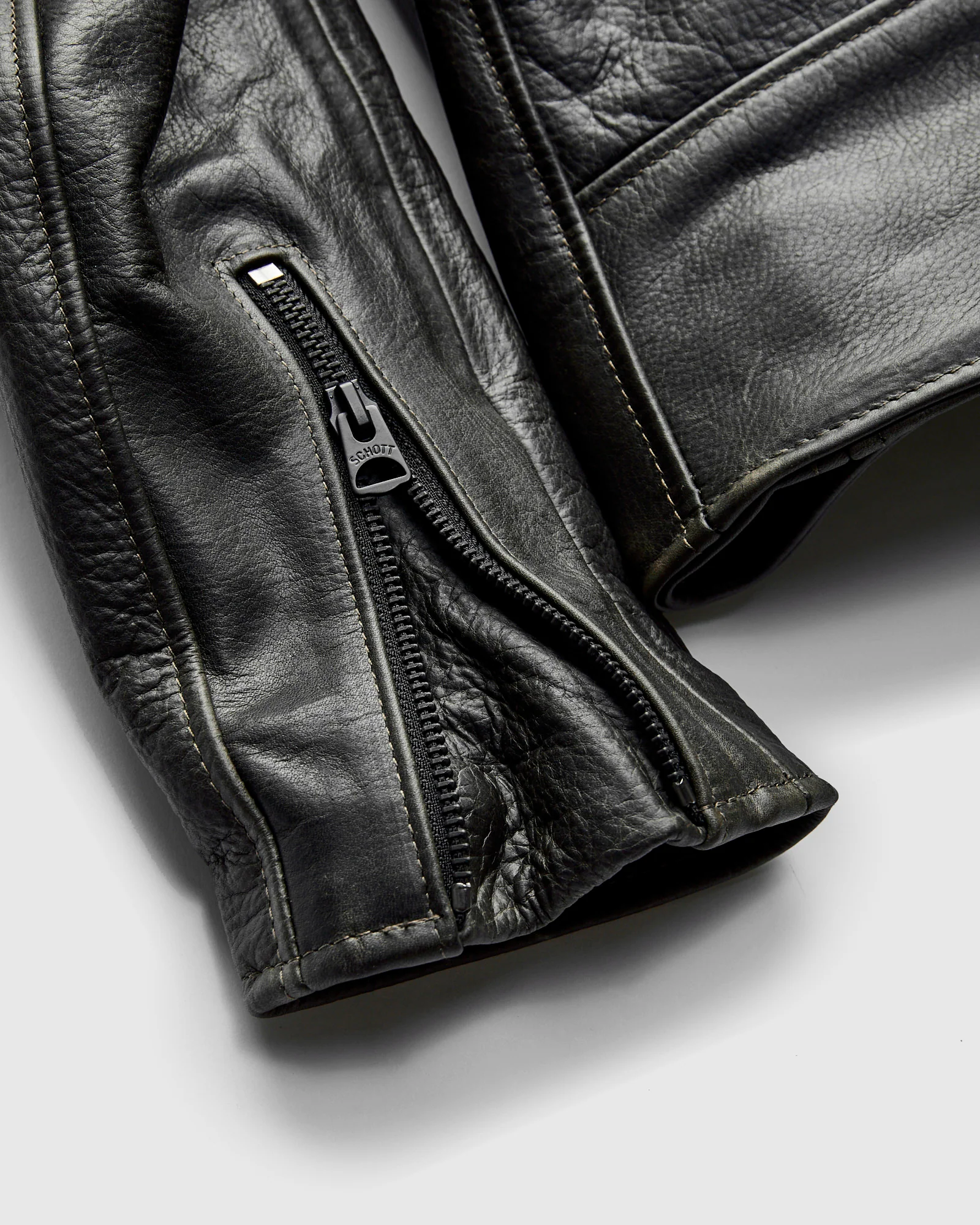 533 Pullup Cowhide Perfecto Jacket in Matte Black - Image 11