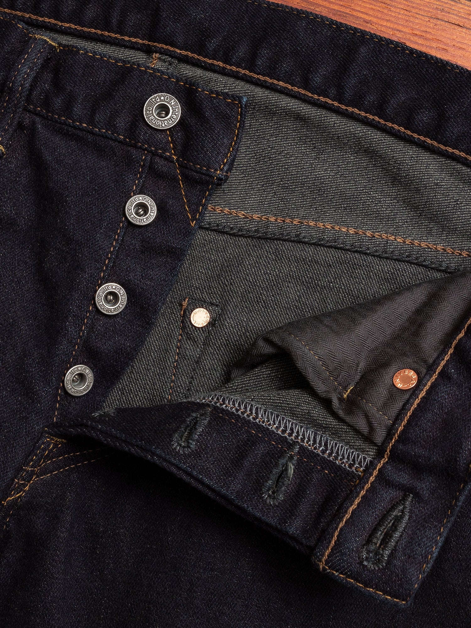 665S-DGY "Charcoal Overdye" 15oz Stretch Selvedge Denim - Relaxed Tapered Fit - Image 6