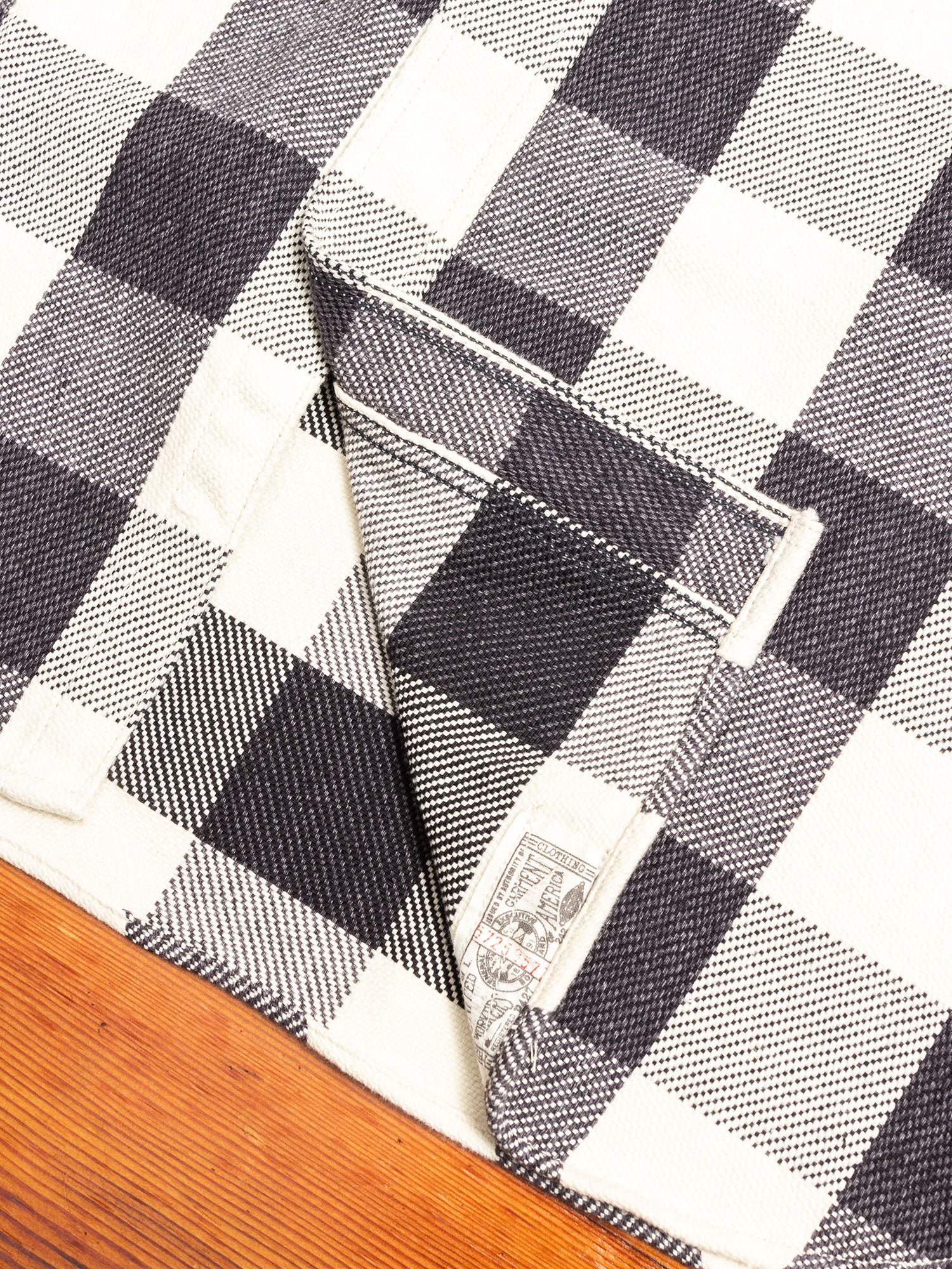 720WS Heavy Flannel Shirt in White - Image 6