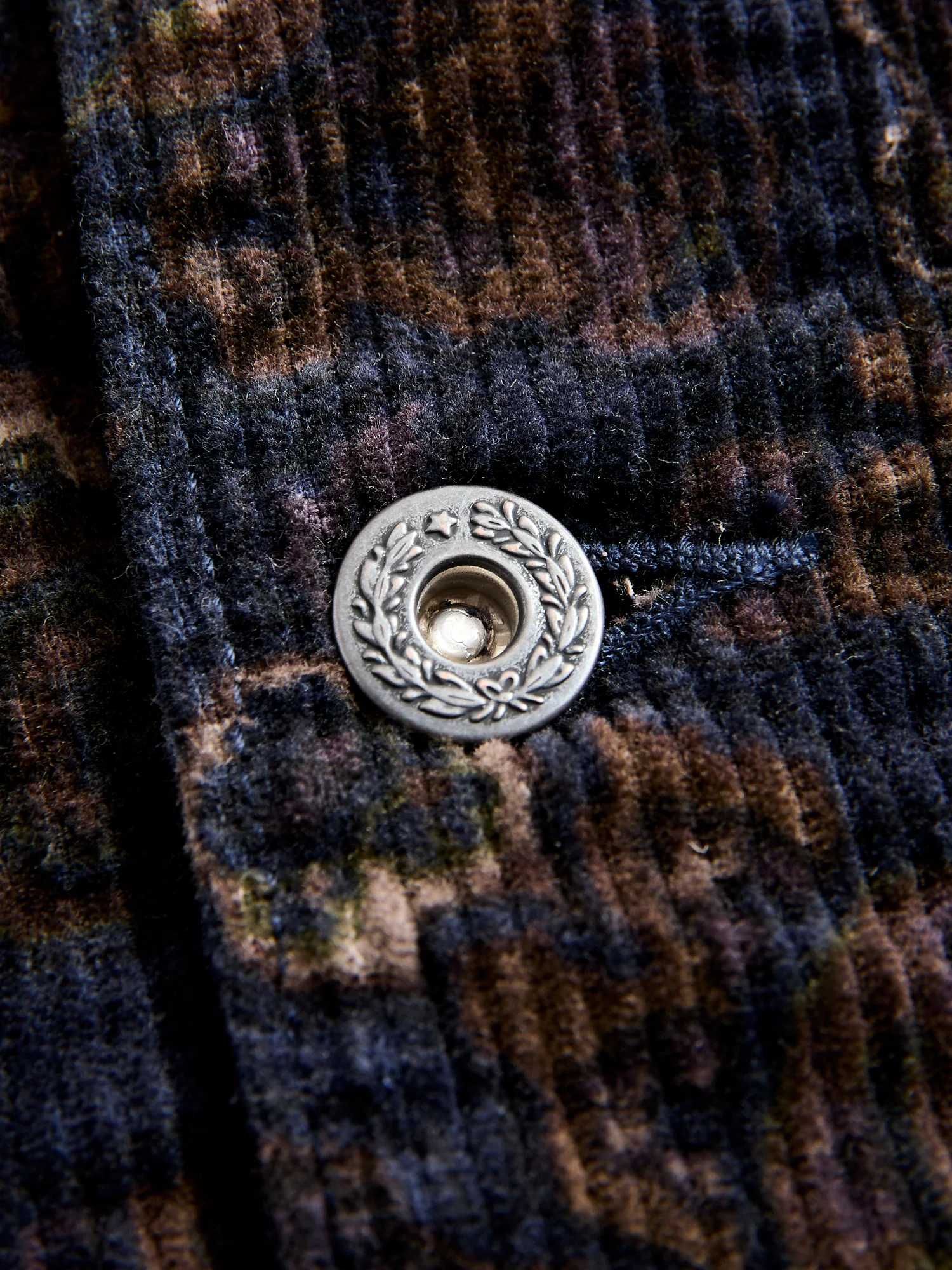 8W Printed Corduroy Engineer Jacket in Black - Image 6