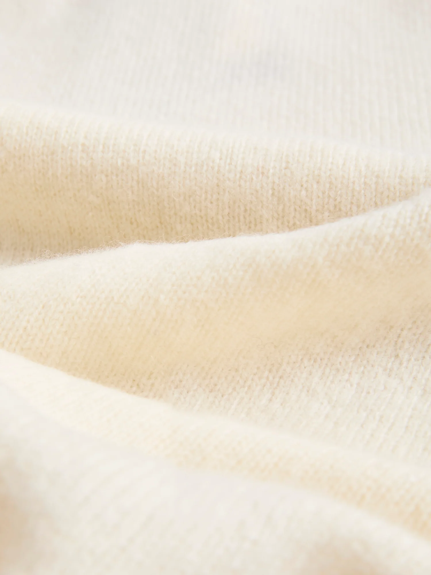 9G Crewneck Knit Sweater in Off White - Image 7