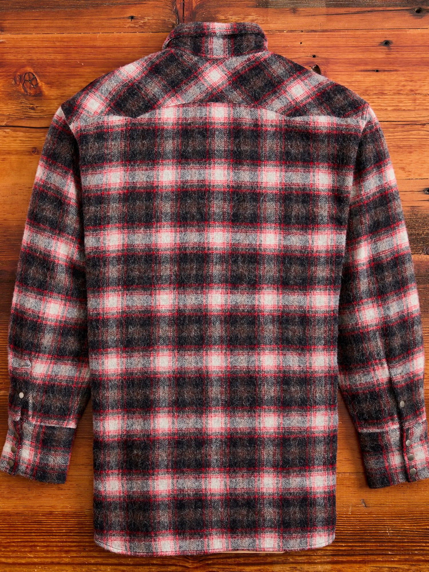 Alpaca Shaggy Western Button-Down Shirt in Black/Red - Image 3