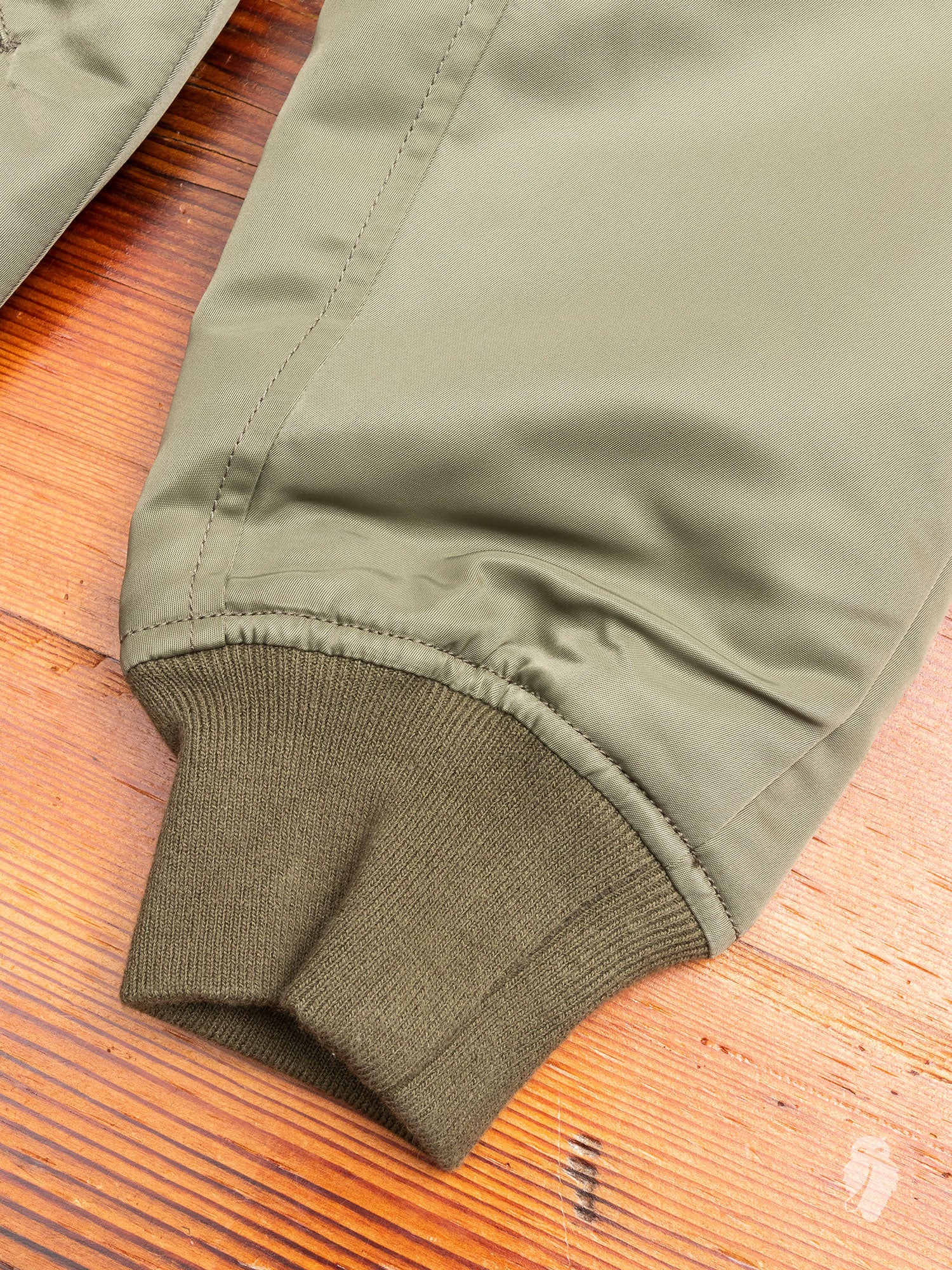 Bogota Bomber Jacket II in Olive - Image 5