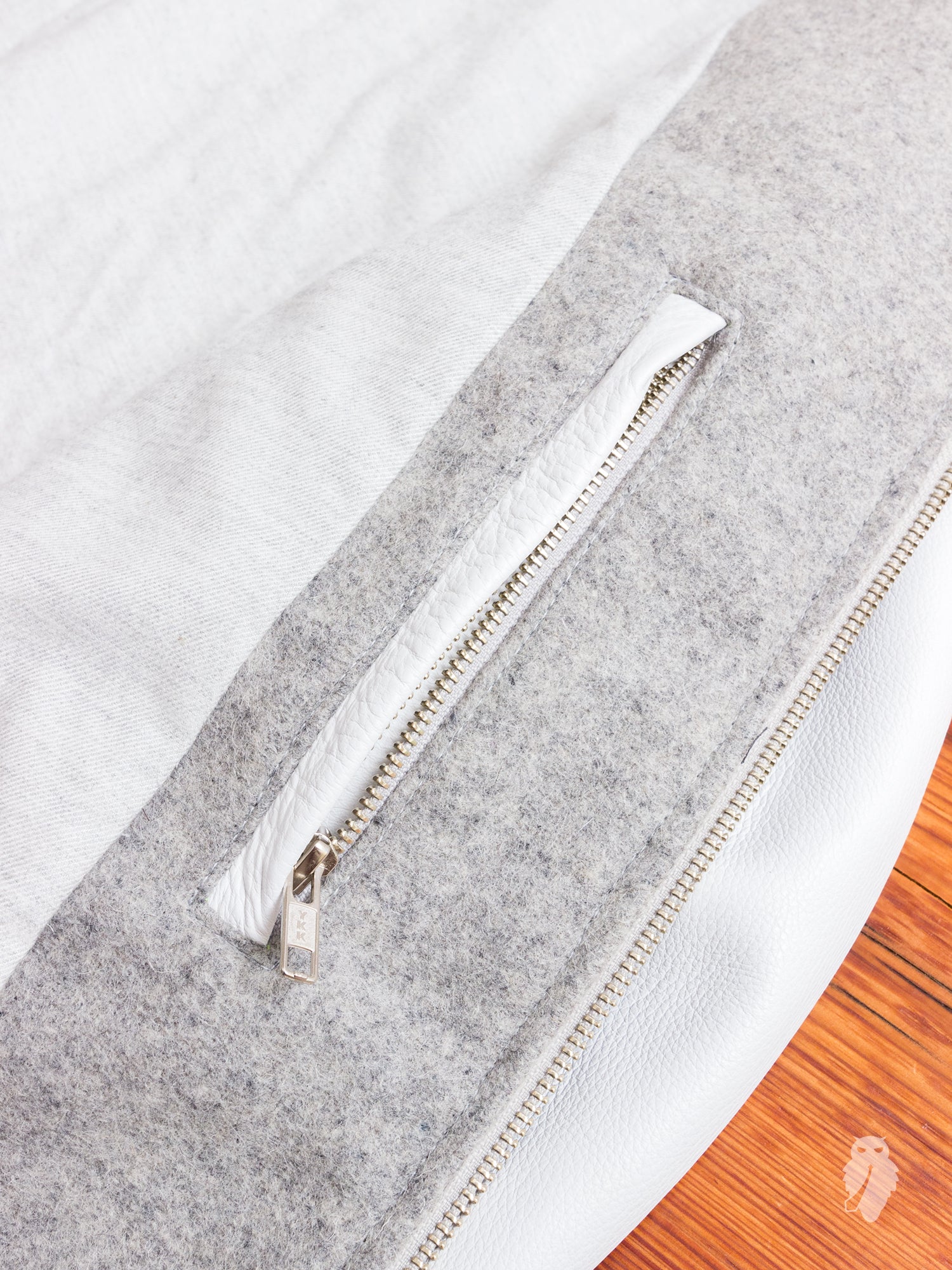 Bomber Jacket in Grey - Image 10