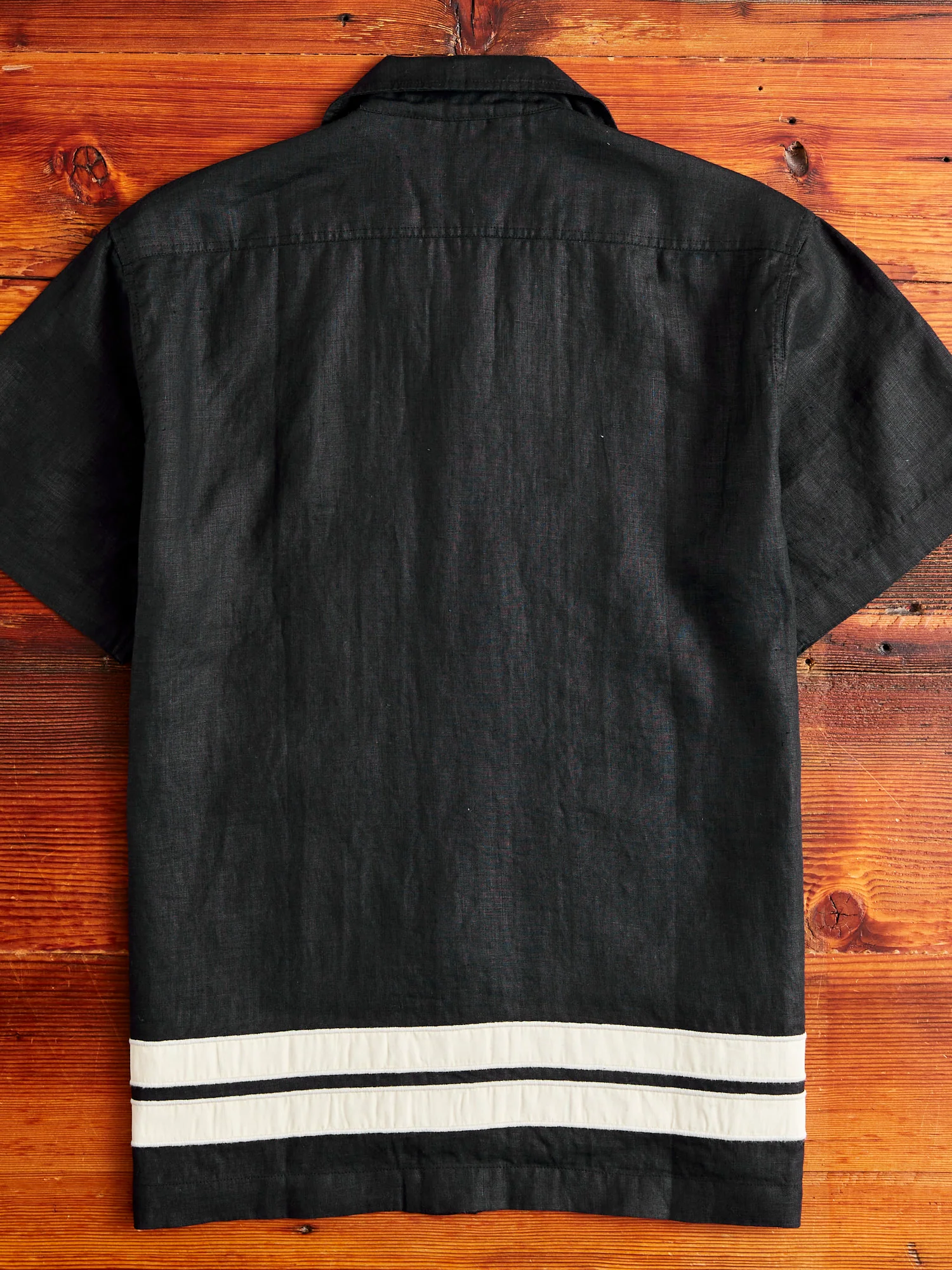 Border Applique Leisure Shirt in Black/Natural - Image 8
