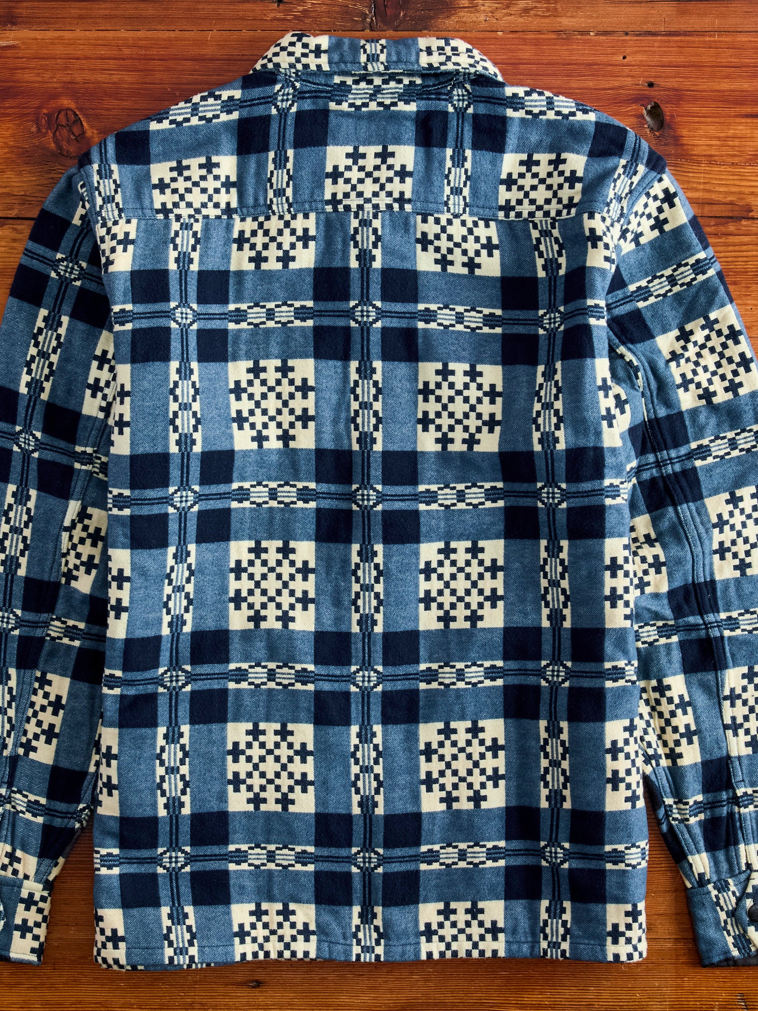 Brown Bear Overshirt in Creme Navy - Image 9
