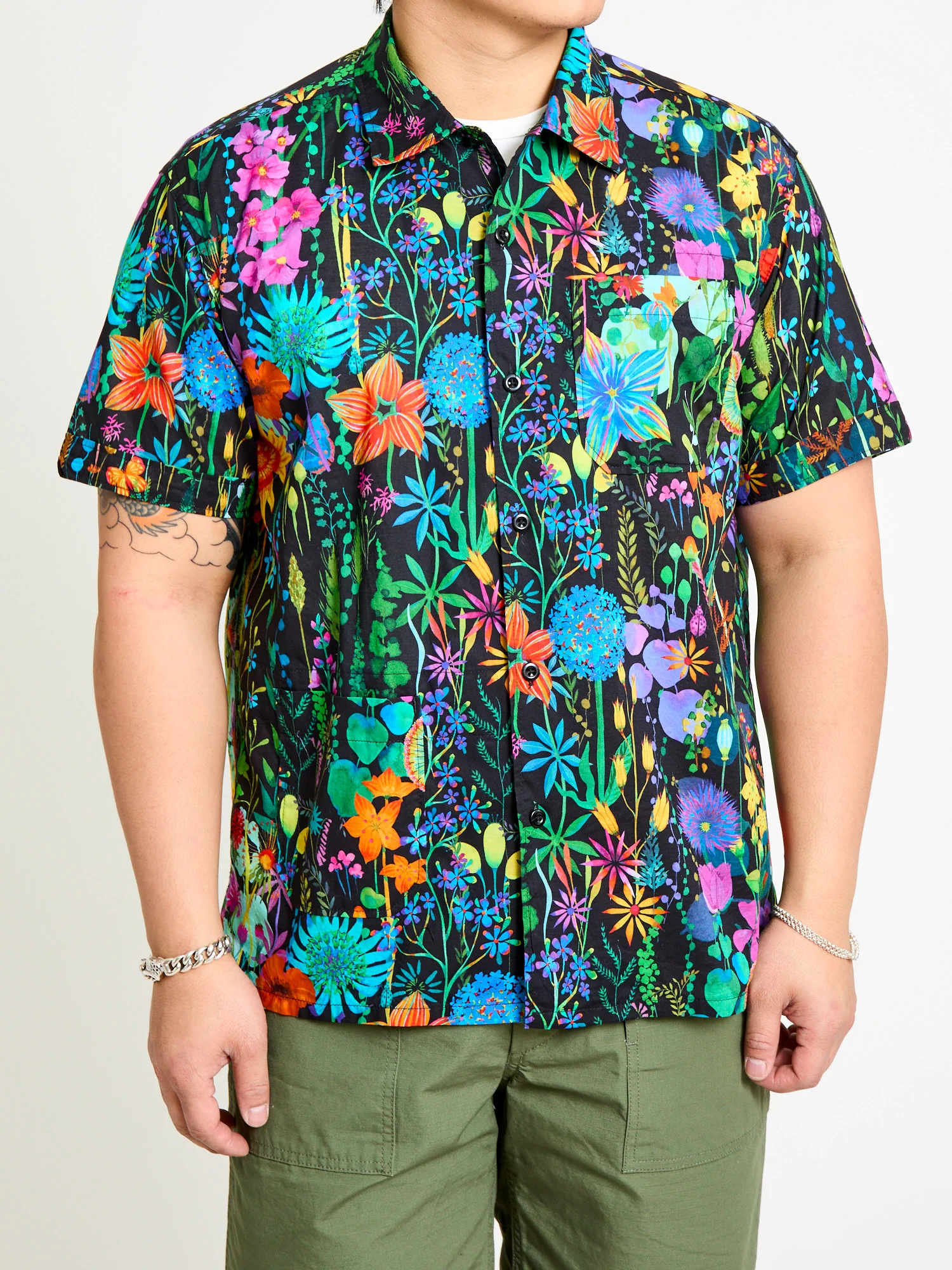 Camp Shirt in Black Floral Lawn - Image 2