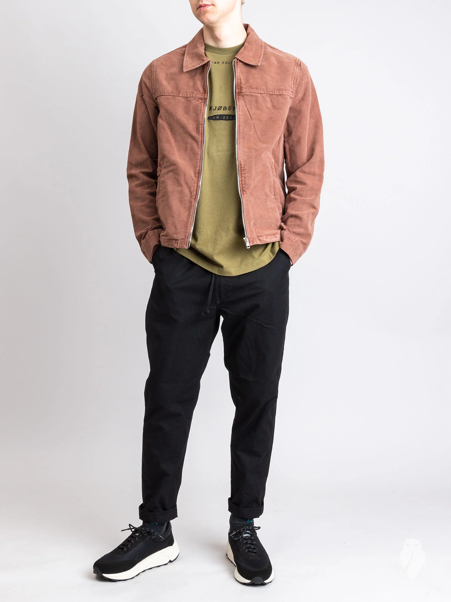 Casual T-Shirt in Olive - Image 11