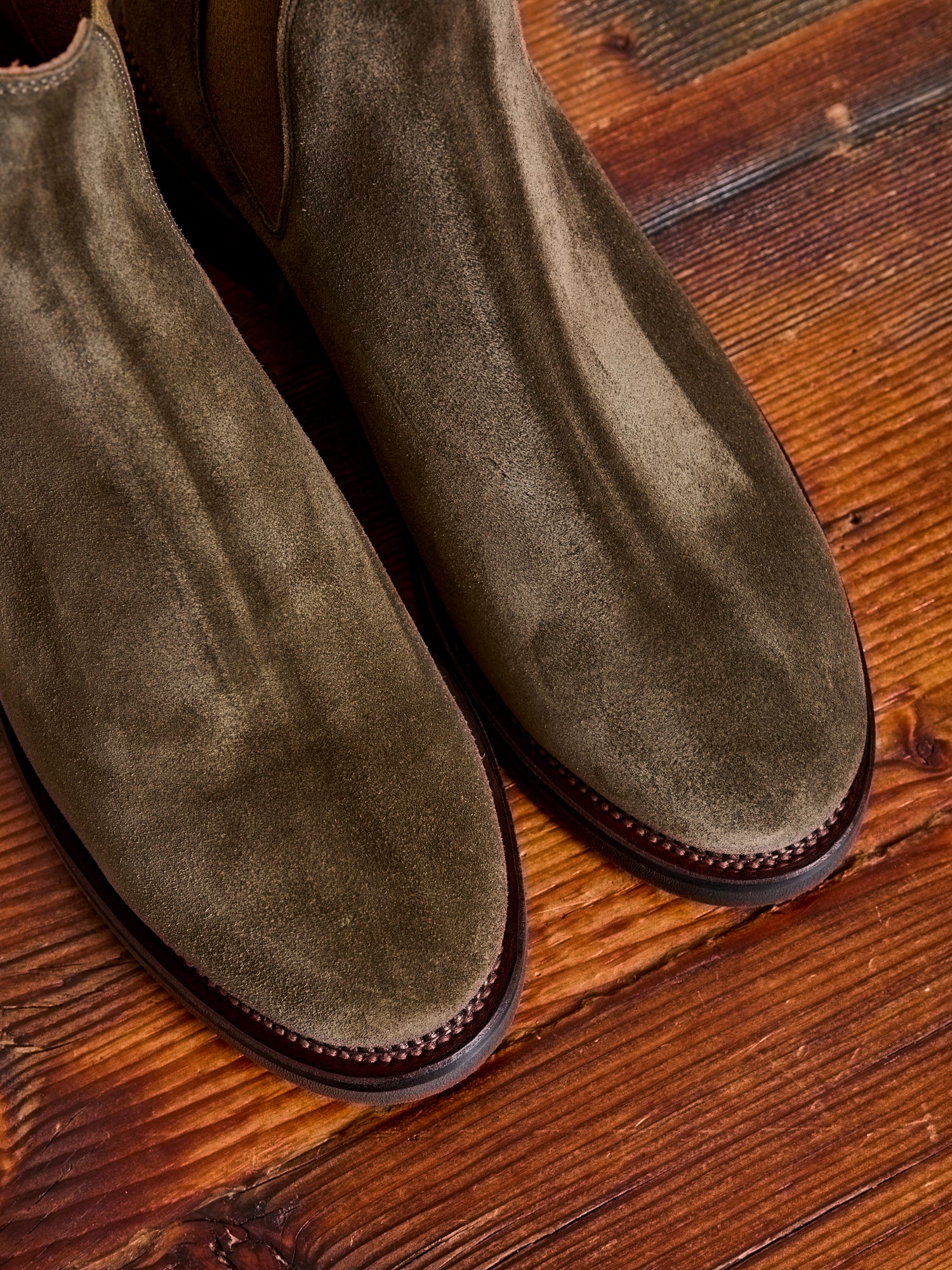 Chelsea Boot 2030 in Dark Olive Janus Calf Suede - Image 4