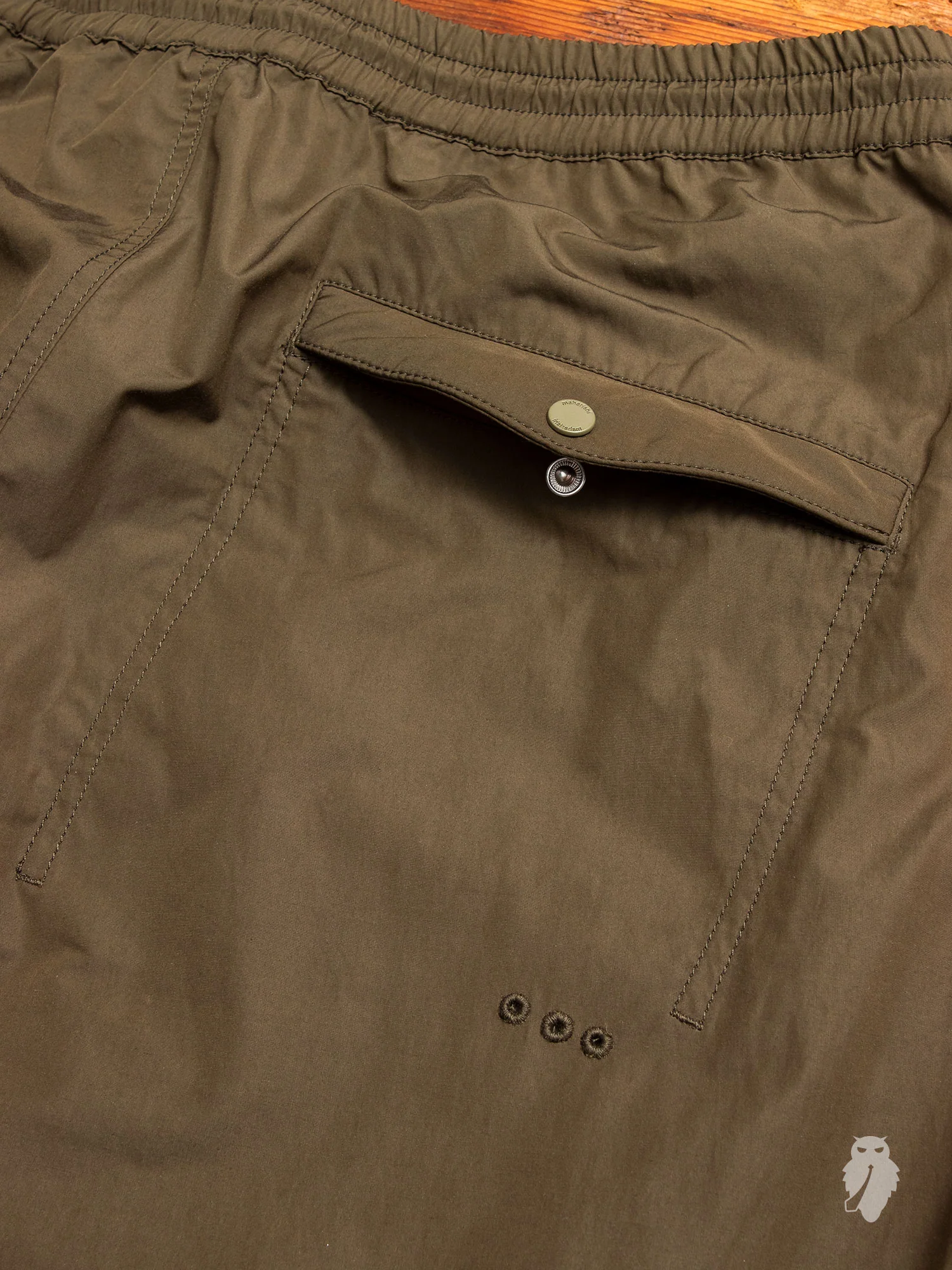 Crane Woven Trackpants in Maha Olive - Image 11