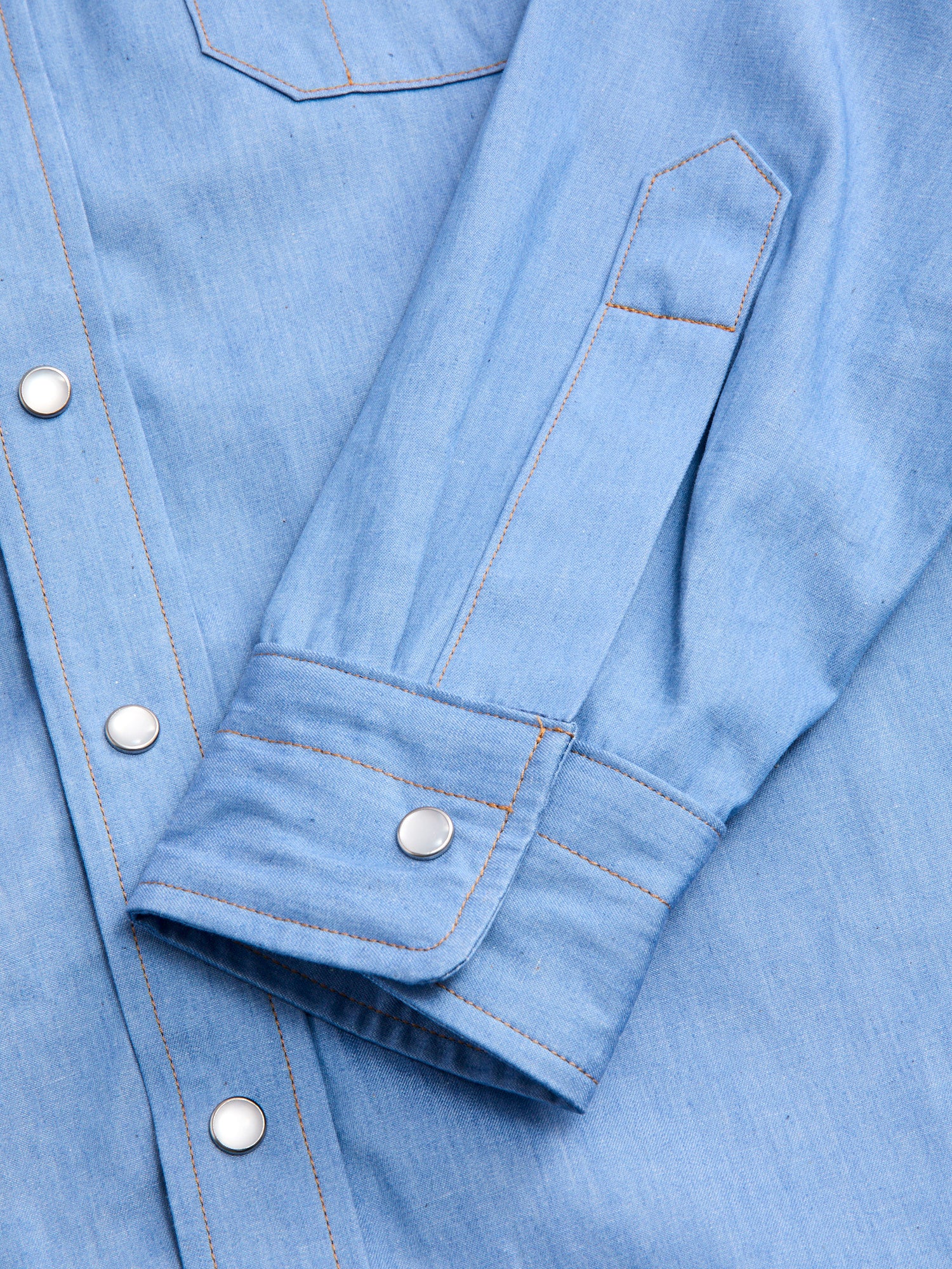 Drover Overshirt in Light Indigo Chambray - Image 6