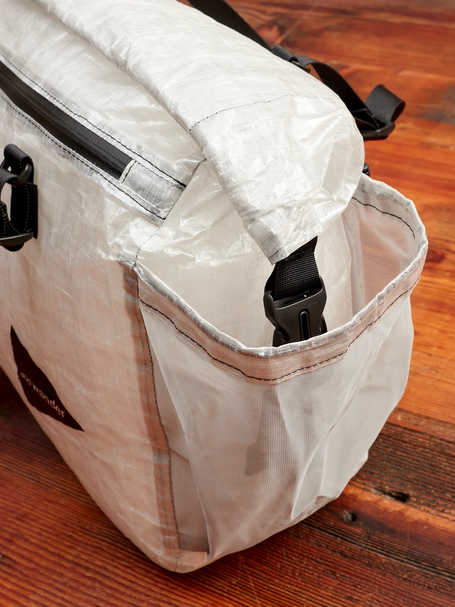 Dyneema 3-Way Tote Bag in Off White - Image 13