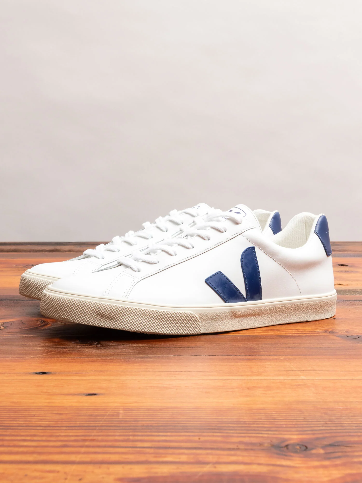 Esplar Sneaker in Extra White Cobalt