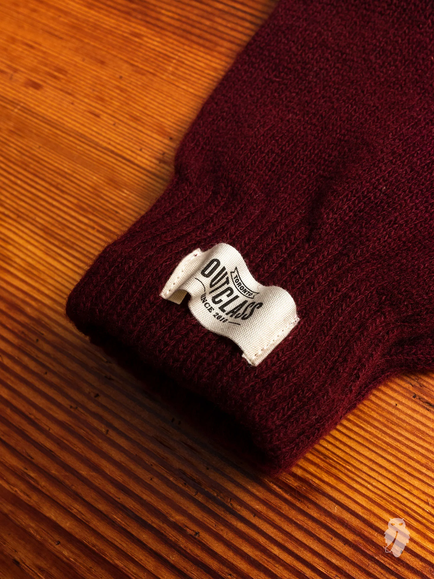 Fingerless Wool Gloves in Maroon - Image 2