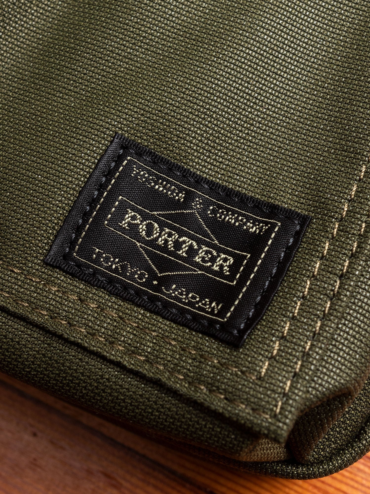 "Flying Ace" Shoulder Bag (S) in Olive Drab - Image 5