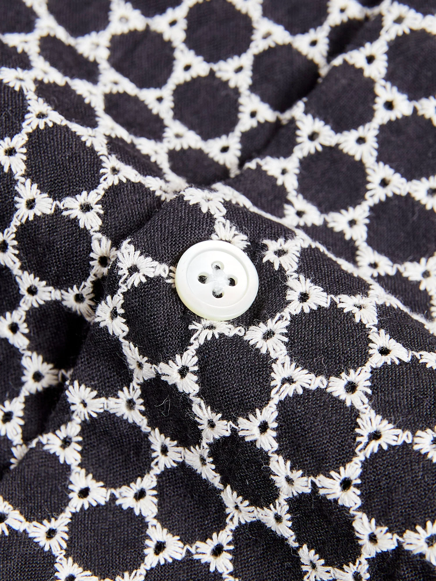 Folc Button-Up Shirt in Black - Image 6