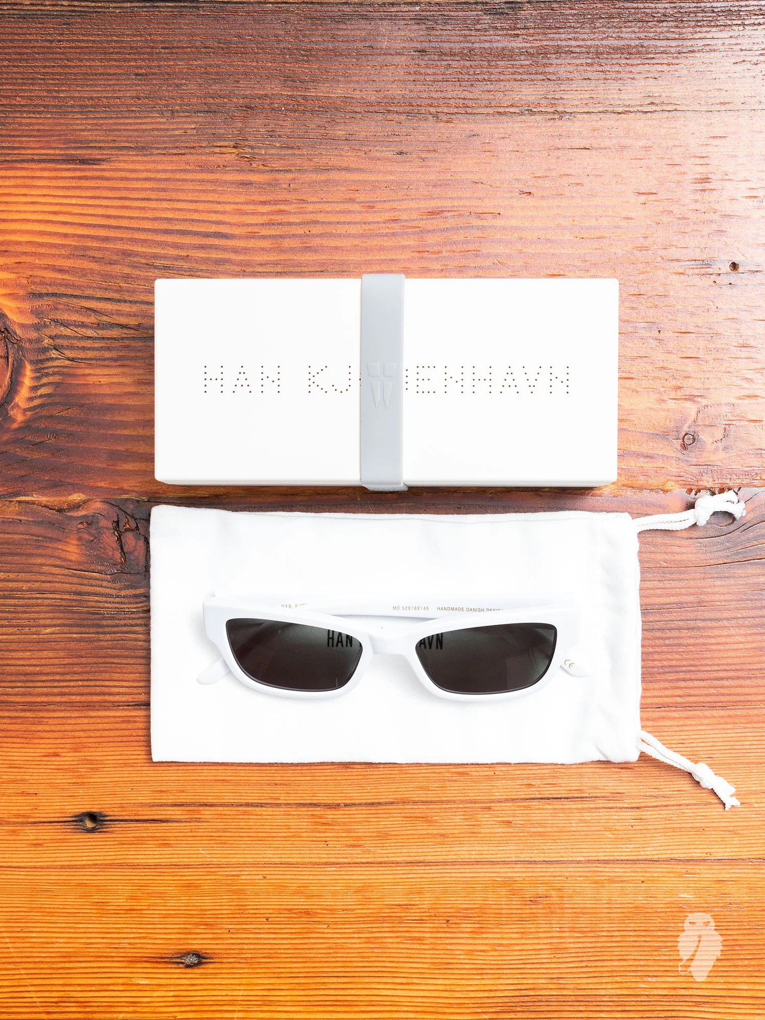 "Moon" Sunglasses in White - Image 4