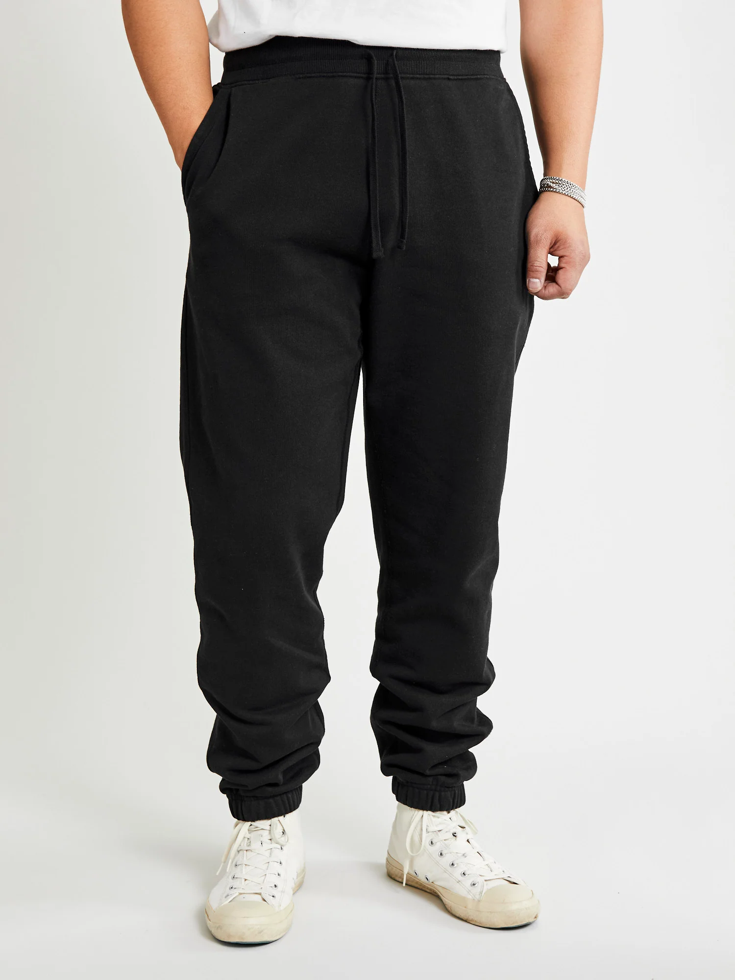 Heavyweight Fleece Cuffed Sweatpant in Black - Image 2