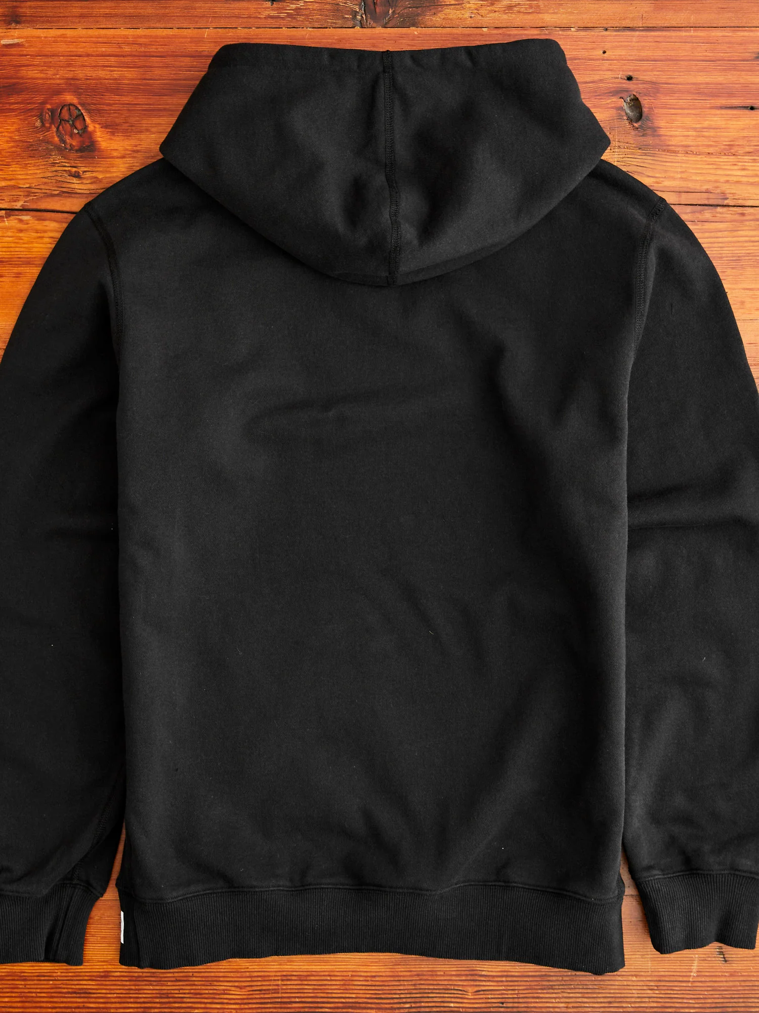 Heavyweight Fleece Relaxed Pullover Hoodie in Black - Image 10