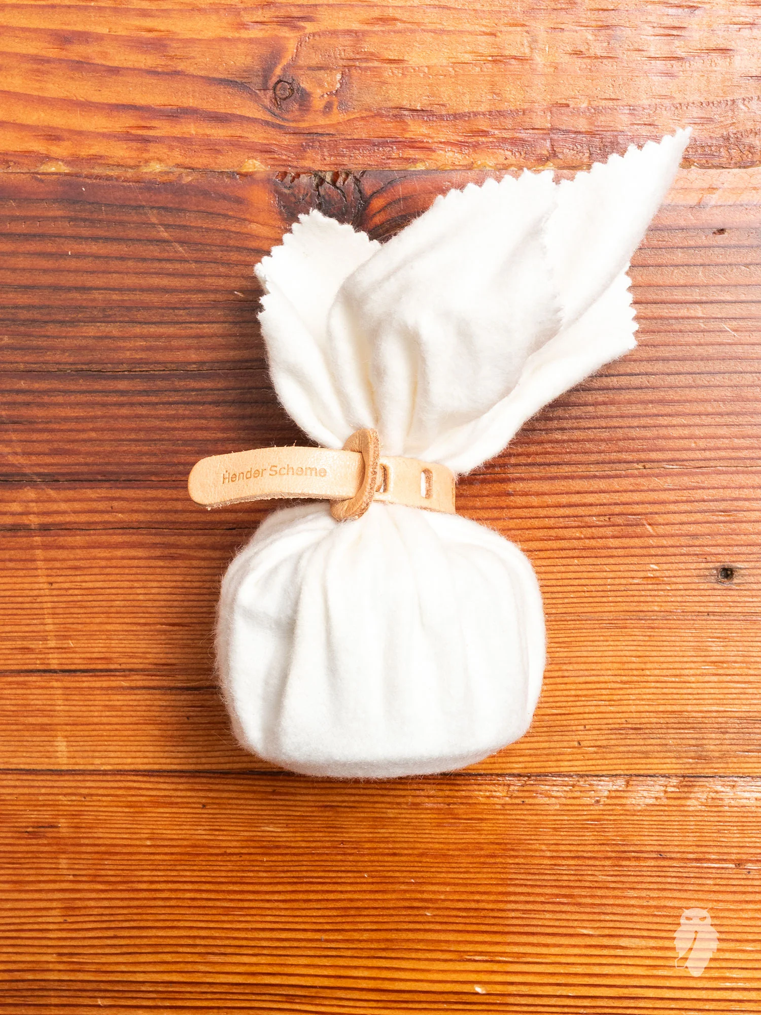 Leather Cream in Neutral - Image 4