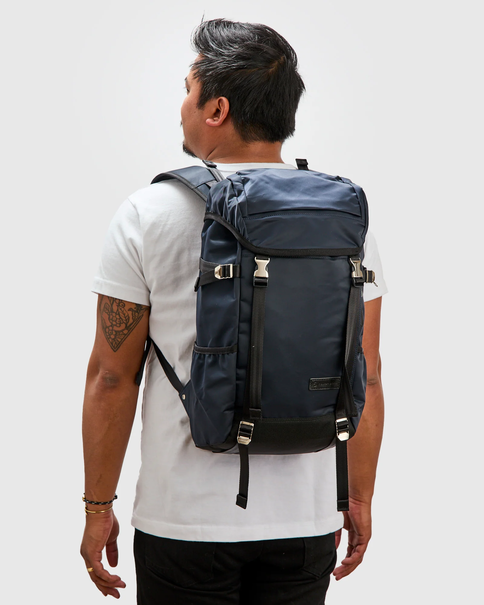 Lightning V2 Backpack in Navy - Image 2