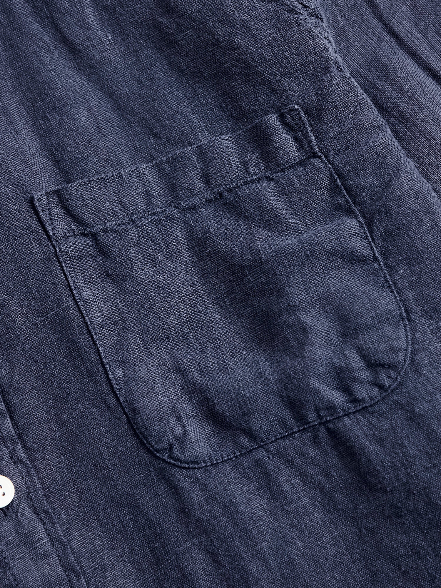 Linen Button-Up Shirt in Navy - Image 4