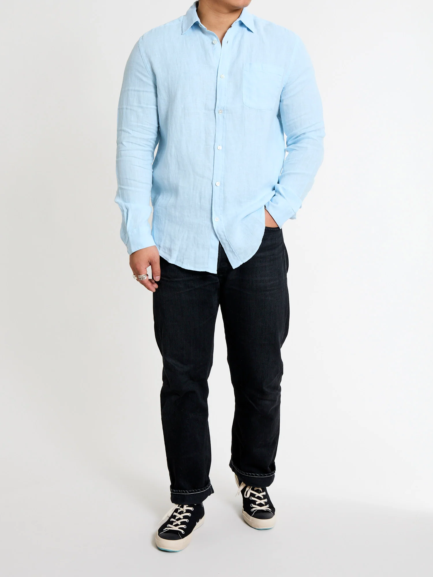 Linen Button-Up Shirt in Sky - Image 9