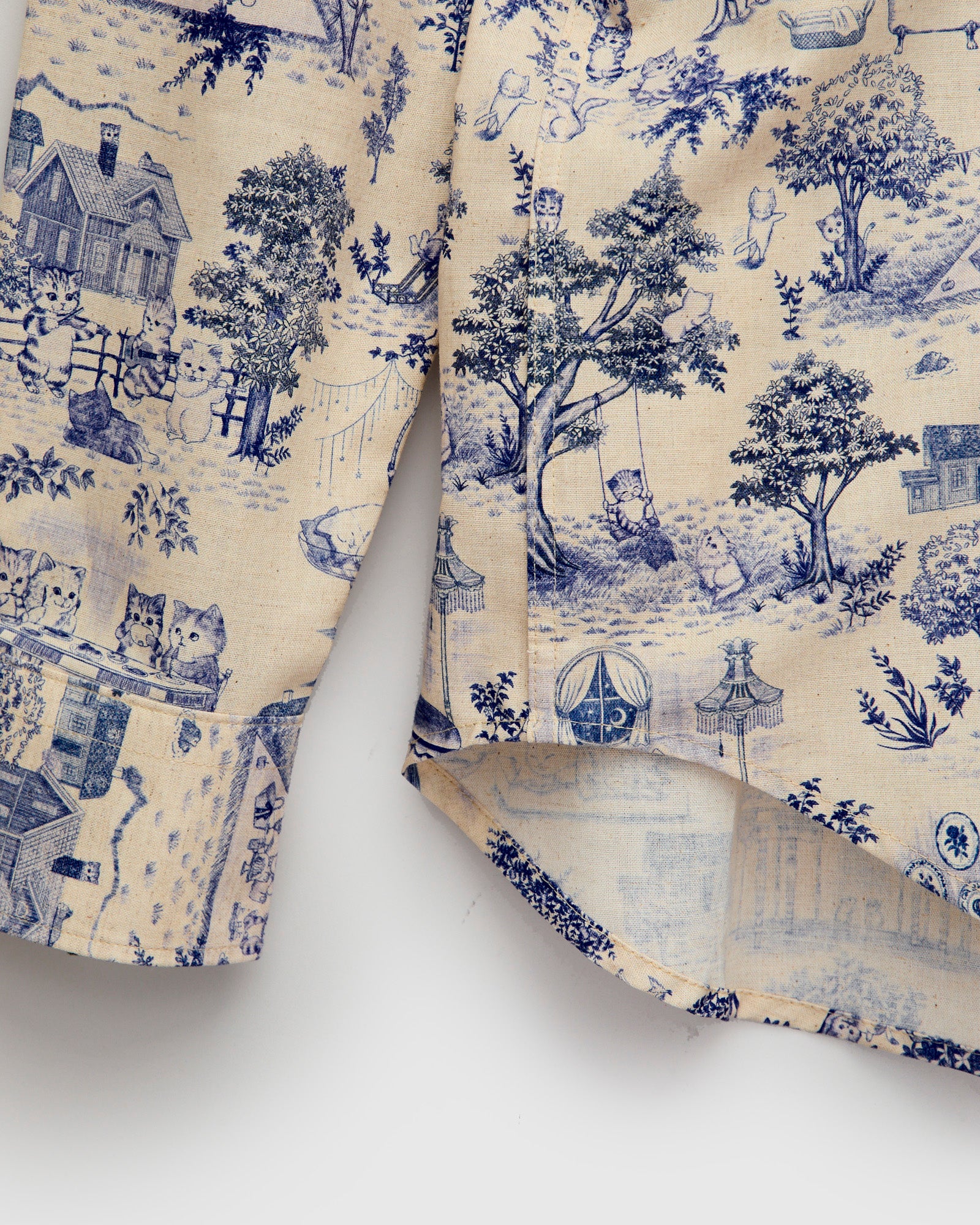 "Linen Cats" Button Down Easy Shirt in Blue - Image 7