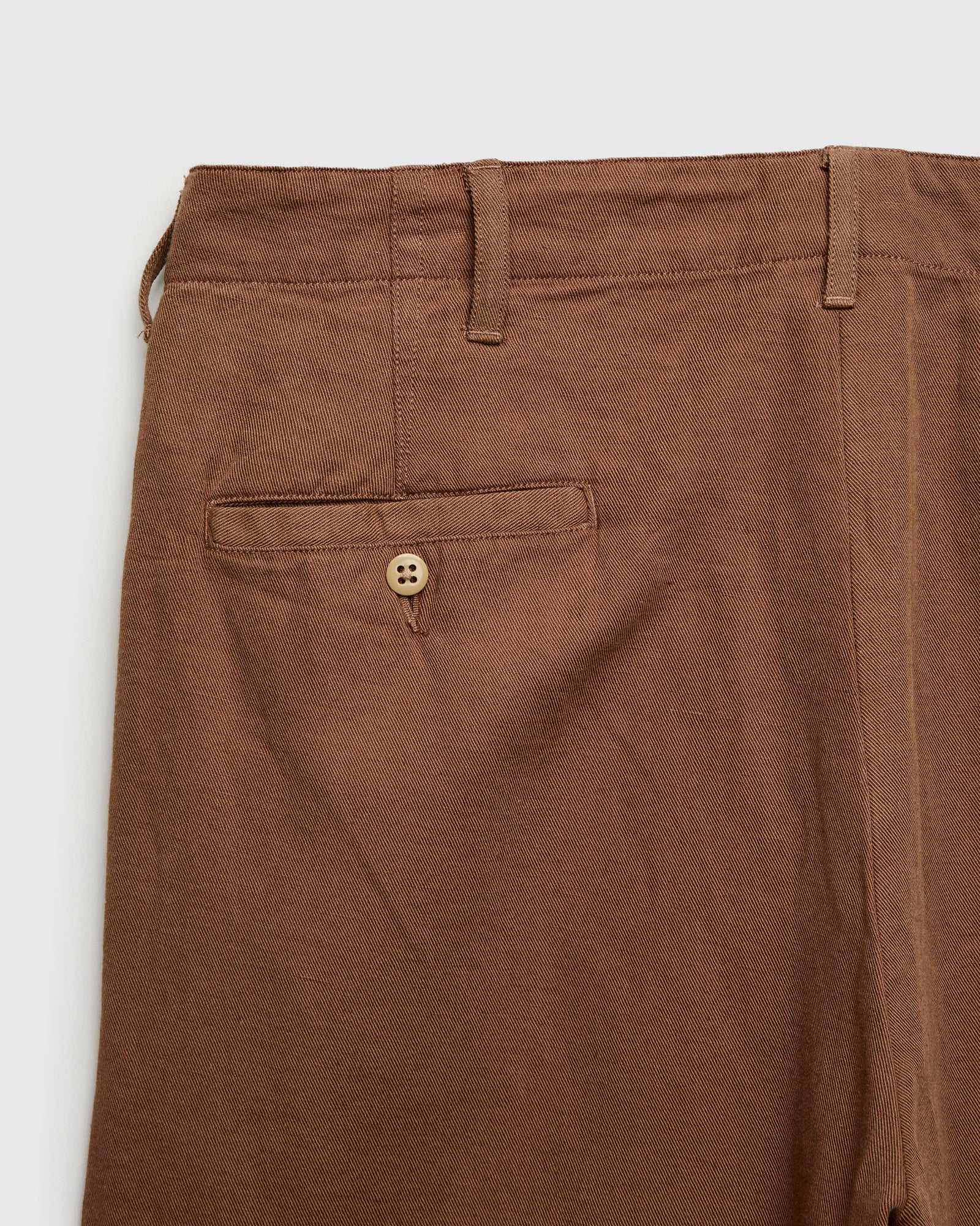 Linen Pleated Chino in Churro Brown - Image 3