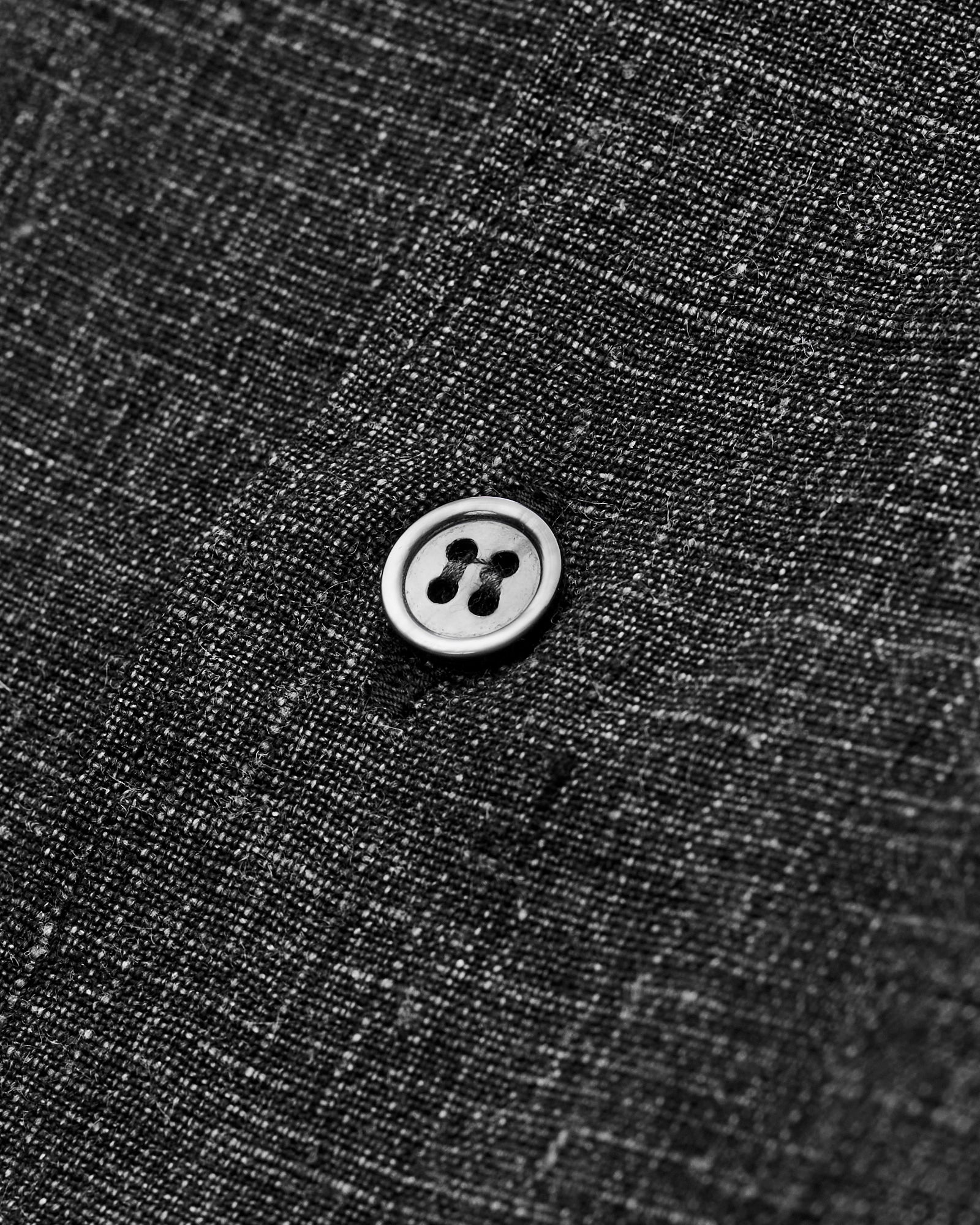 Linen SS Shirt in Black - Image 5