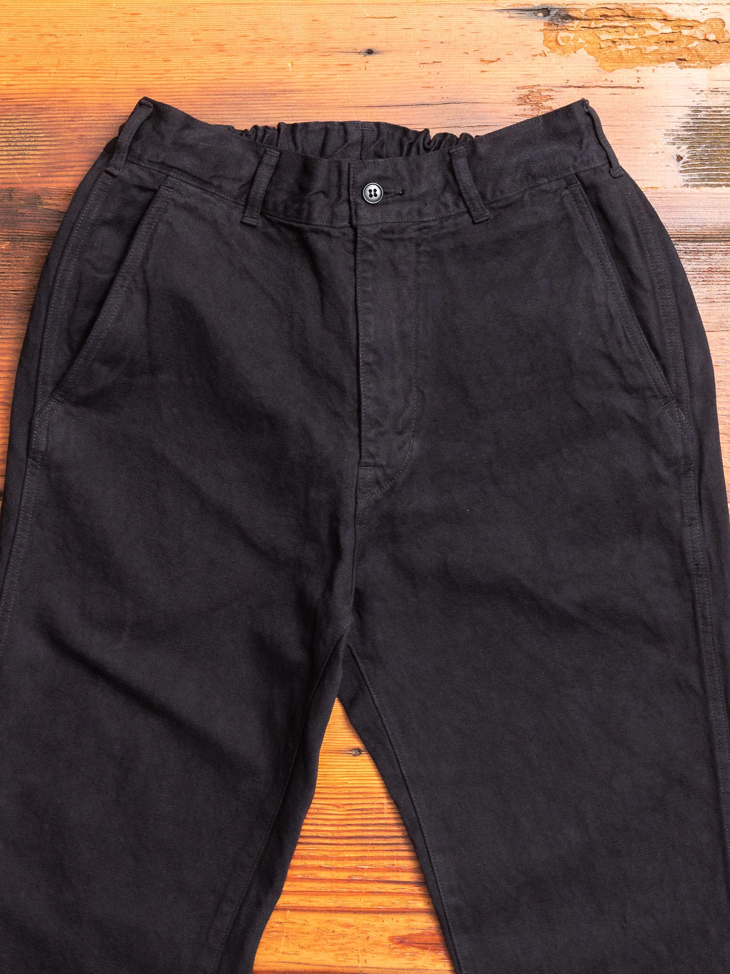 Linen Tapered Pants in Black - Image 2