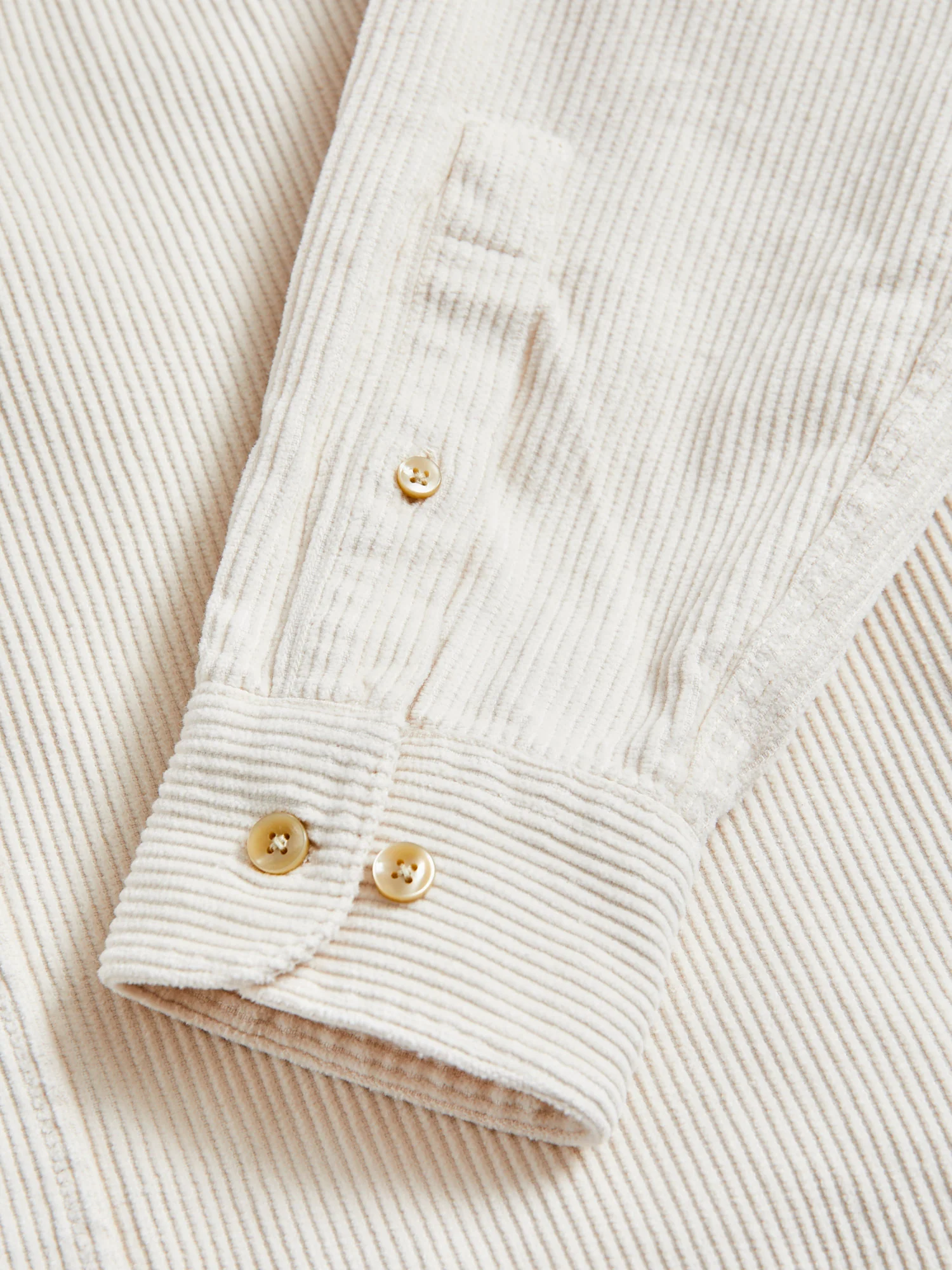 Lobo Button-Up Shirt in Ecru - Image 5