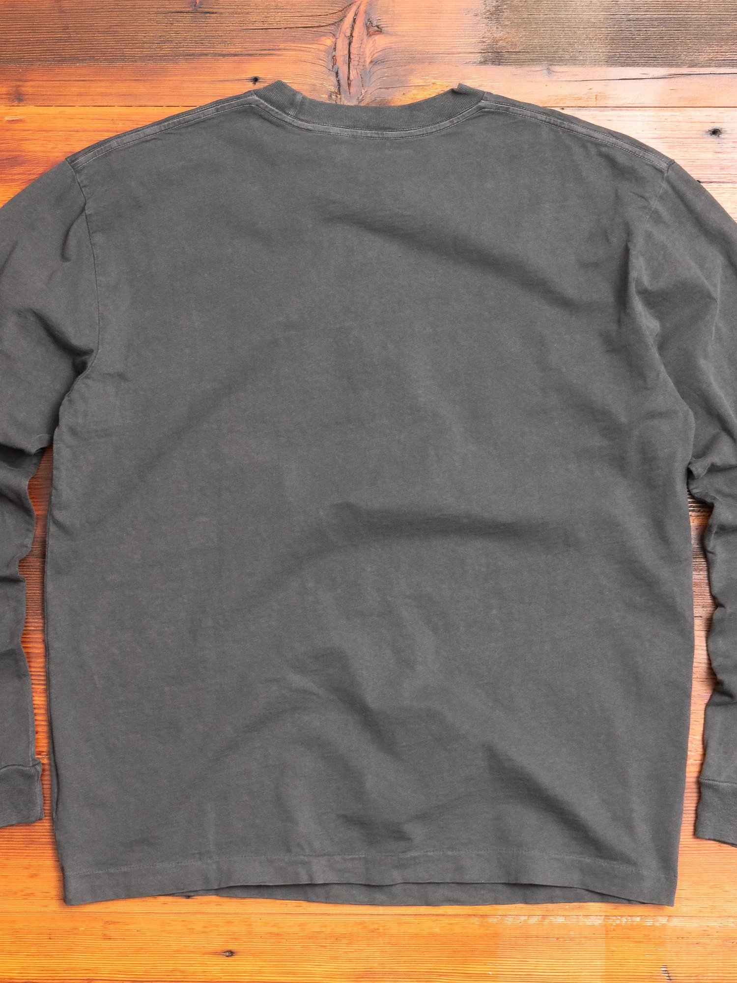 Long Sleeve University T-Shirt in Carbon - Image 5