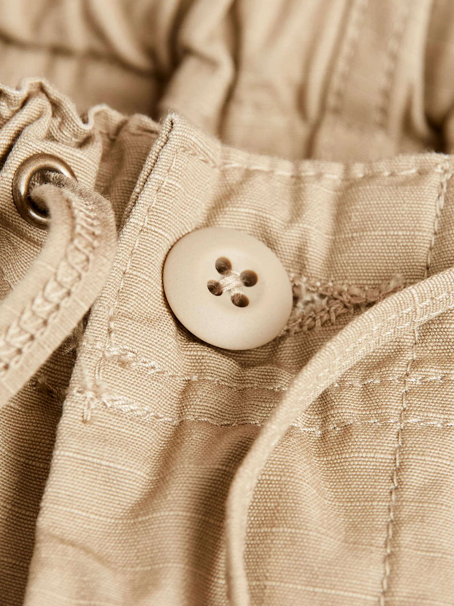 New Yorker Shorts in Beige Ripstop - Image 5