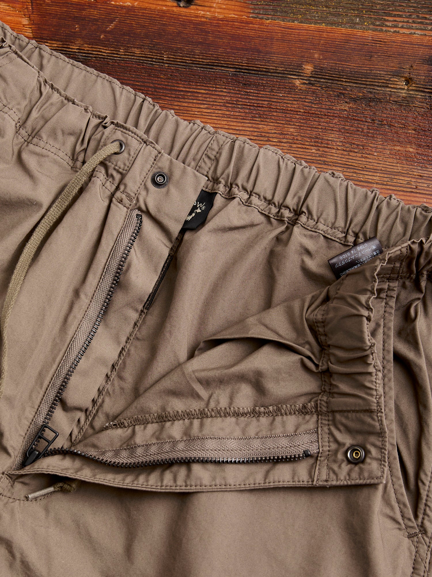 New Yorker Shorts in Greige - Image 6
