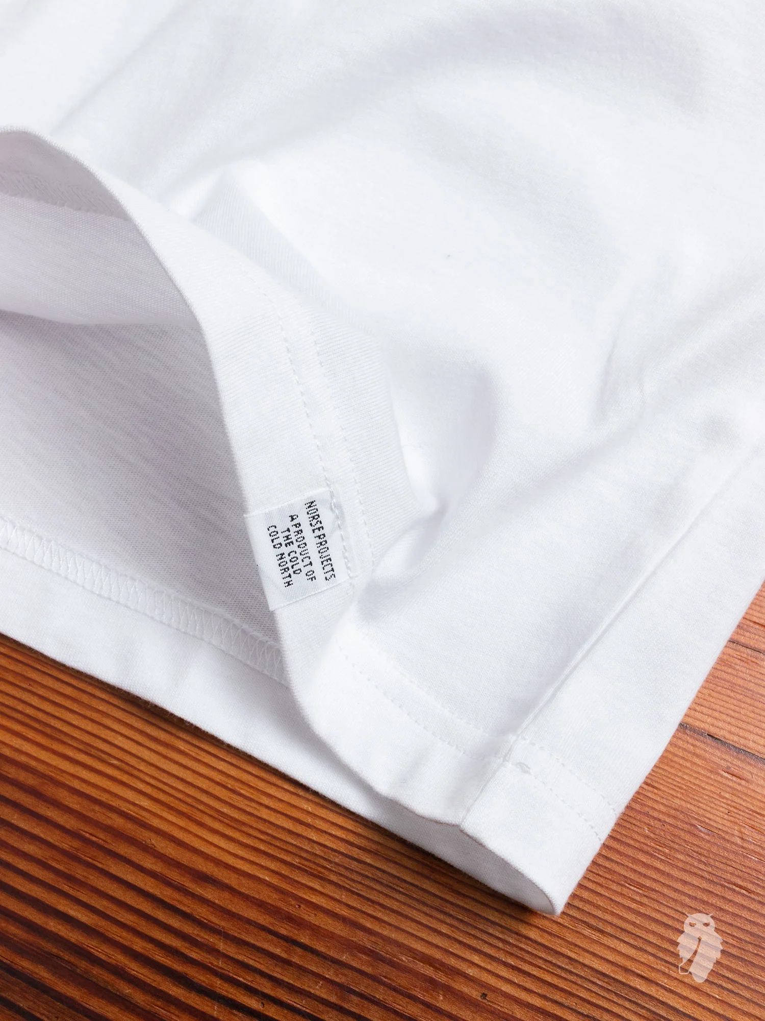 Niels Standard T-Shirt in White - Image 4