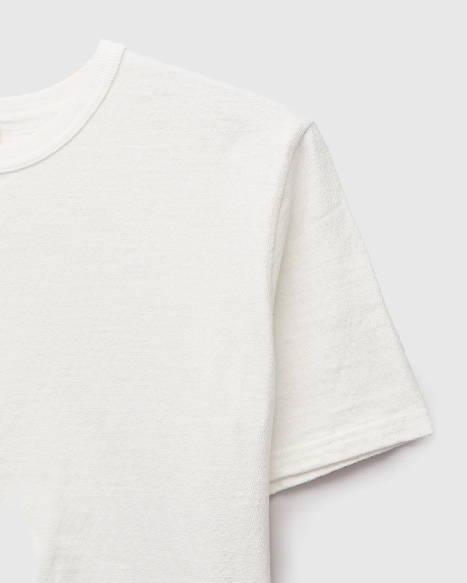 No. 8 Slub Nep Short Sleeve T-Shirt in White - Image 4
