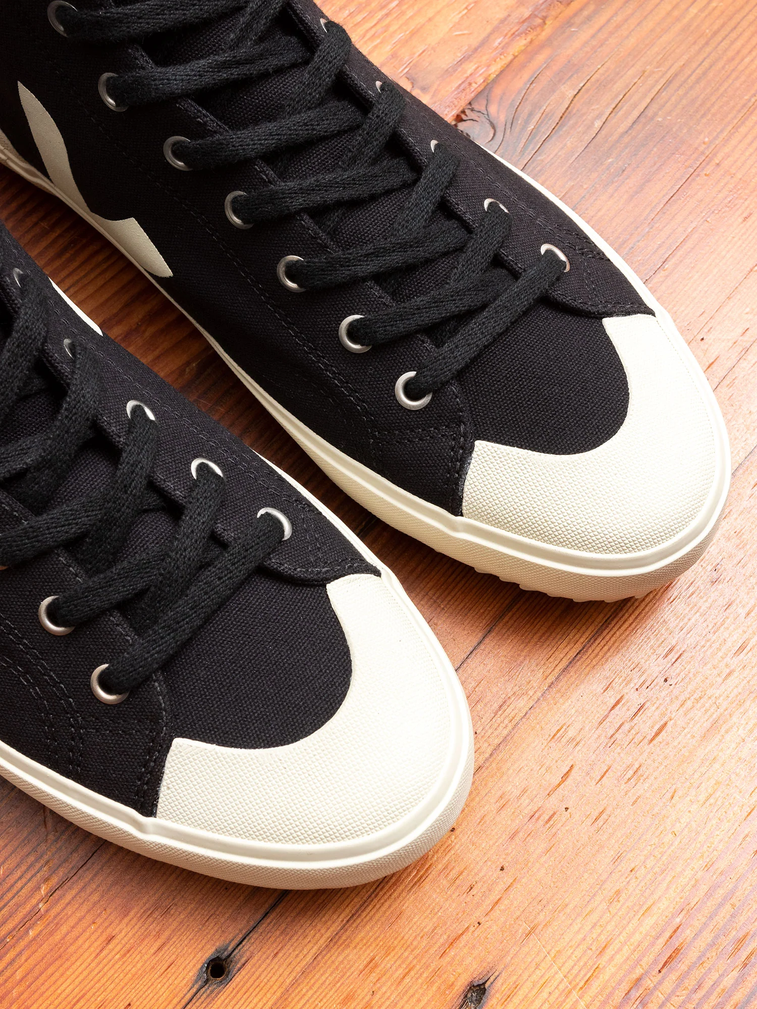 Nova HT Canvas Sneaker in Black Pierre - Image 3