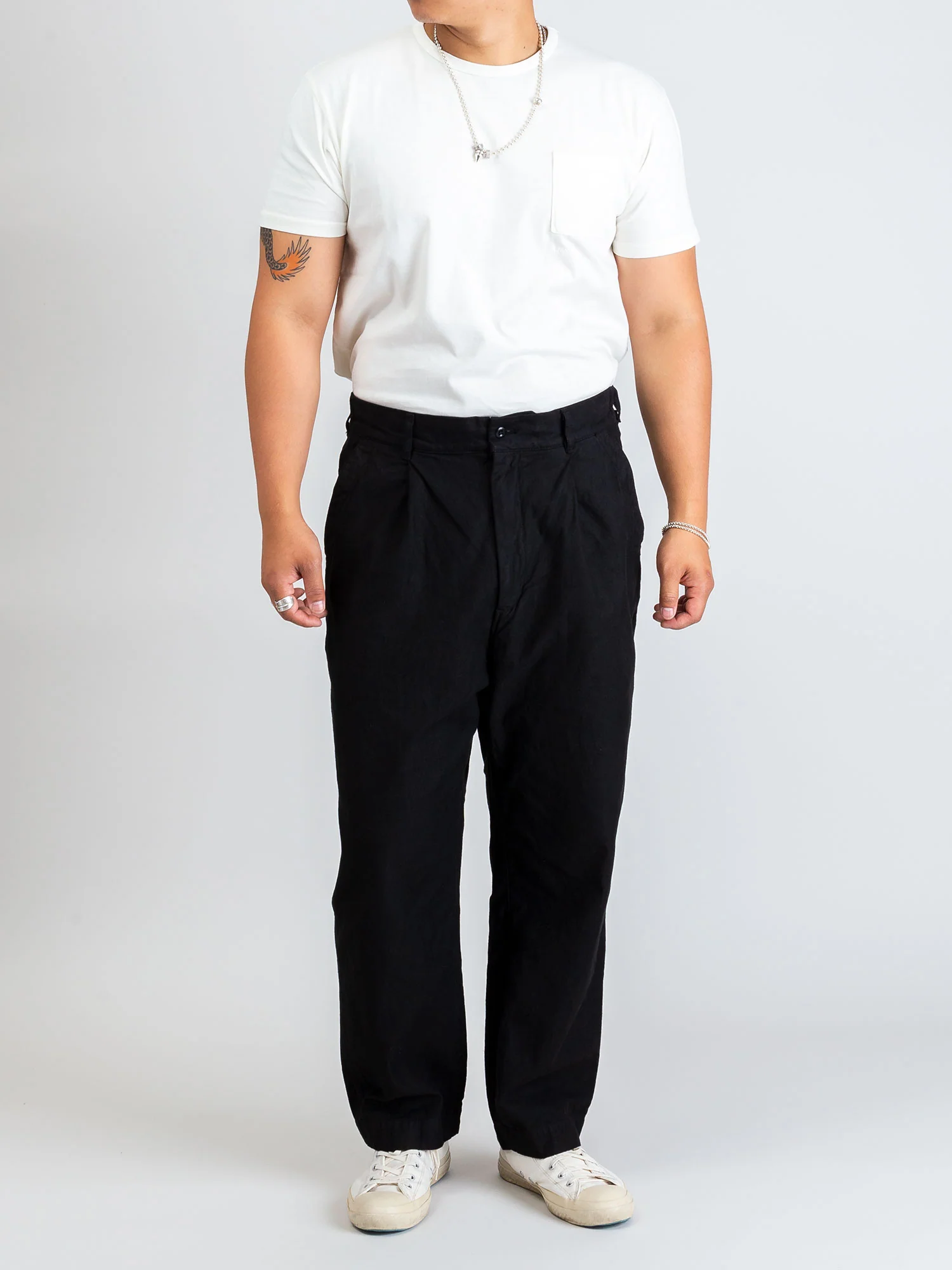 One-Tuck Wide Pants in Black - Image 10