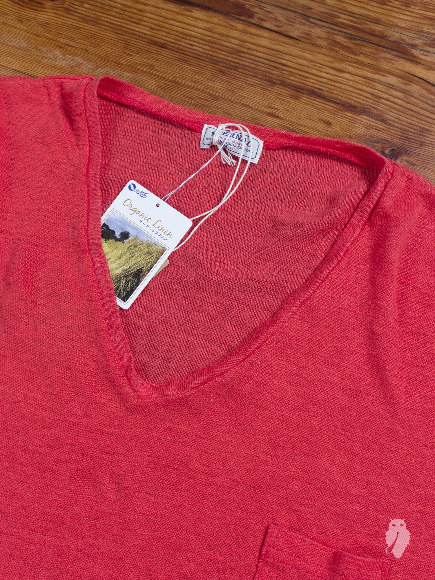 "Organic Linen" T-Shirt in Scarlet - Image 2